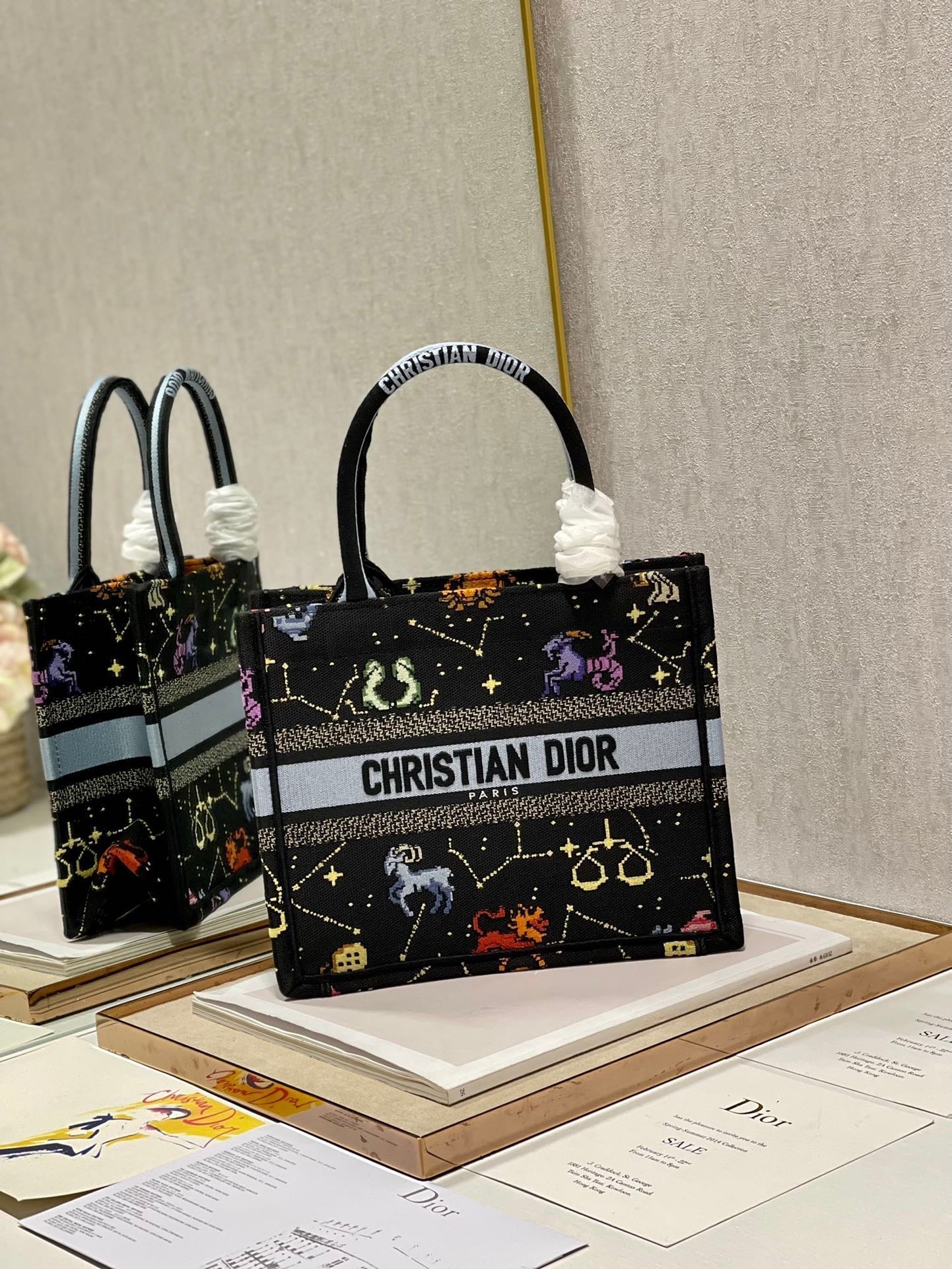 Top Quality Small Book Tote Black, For Women, Womens Handbags 26.5cm/10.5in CD