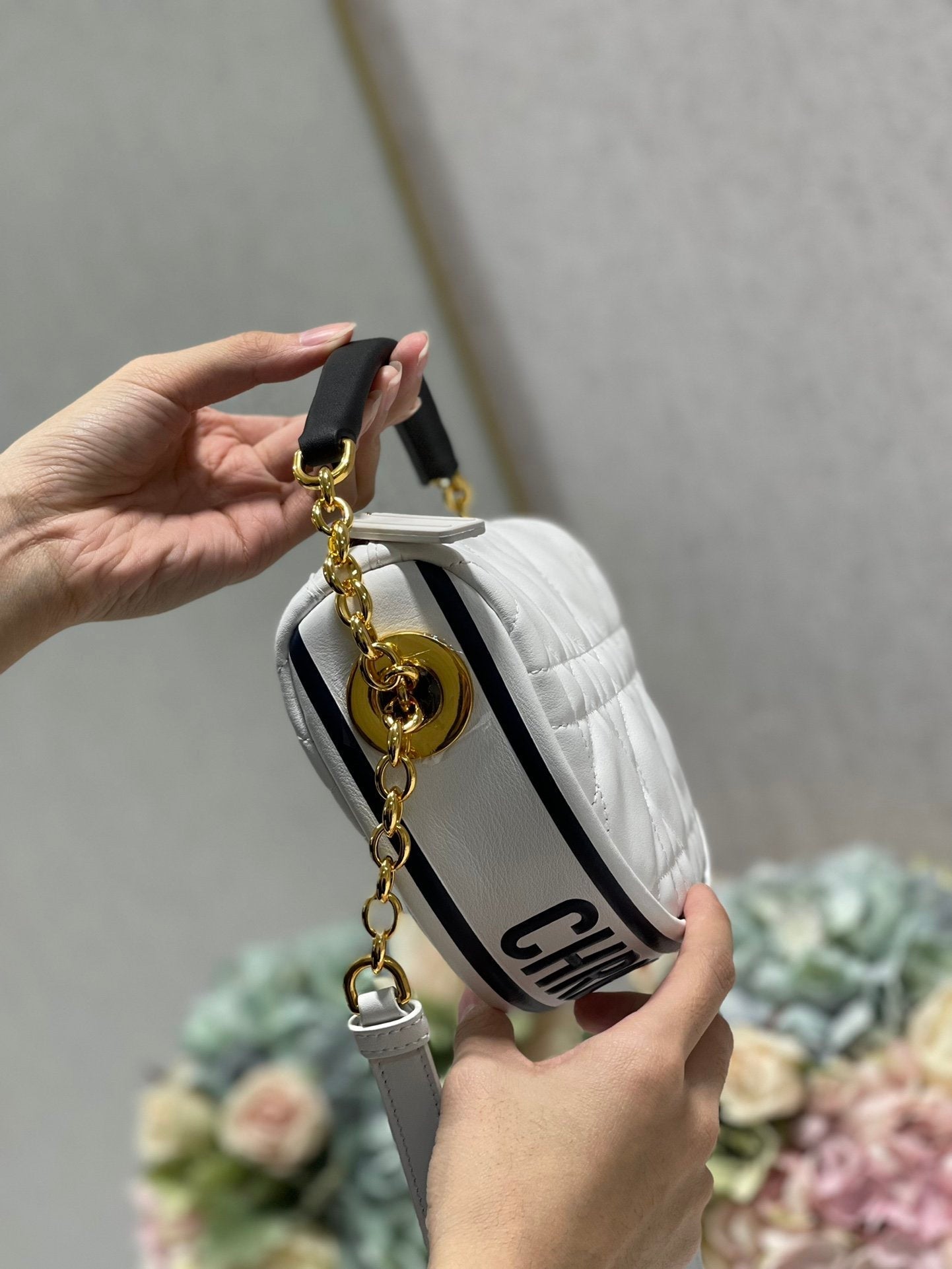 Top Quality Small Vibe Hobo Bag White Cannage, White Handbags, Crossbody Bags, 20cm CD M7200ONOA_M879