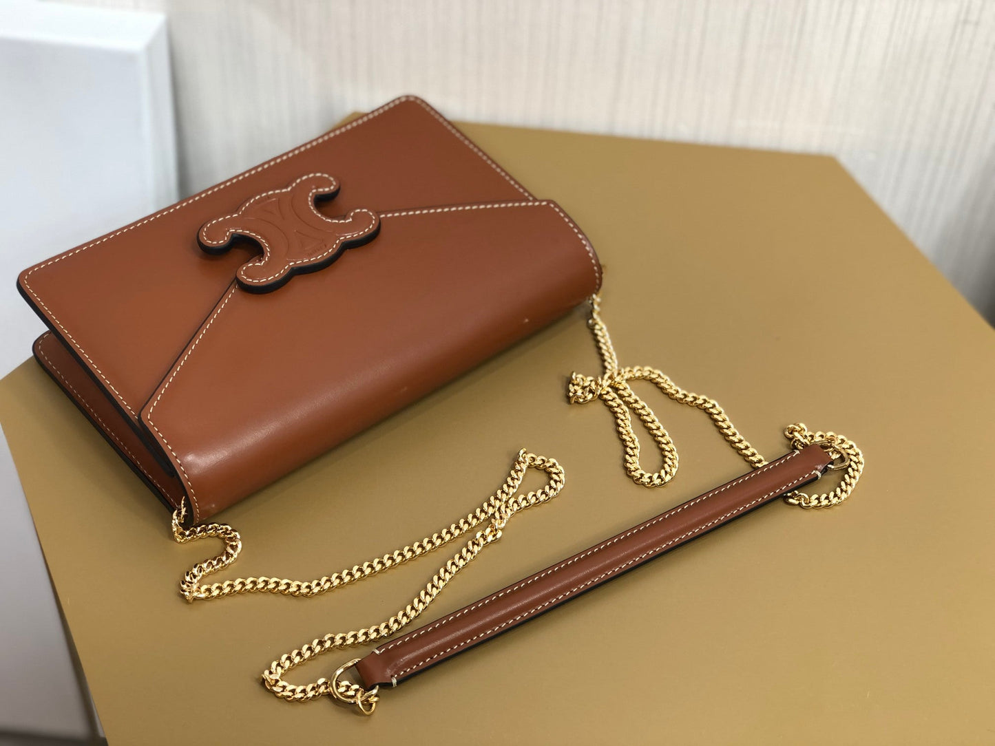 Top Quality Wallet On Chain Triomphe Tan For Women 7in/19cm 10J733DPV.04LU