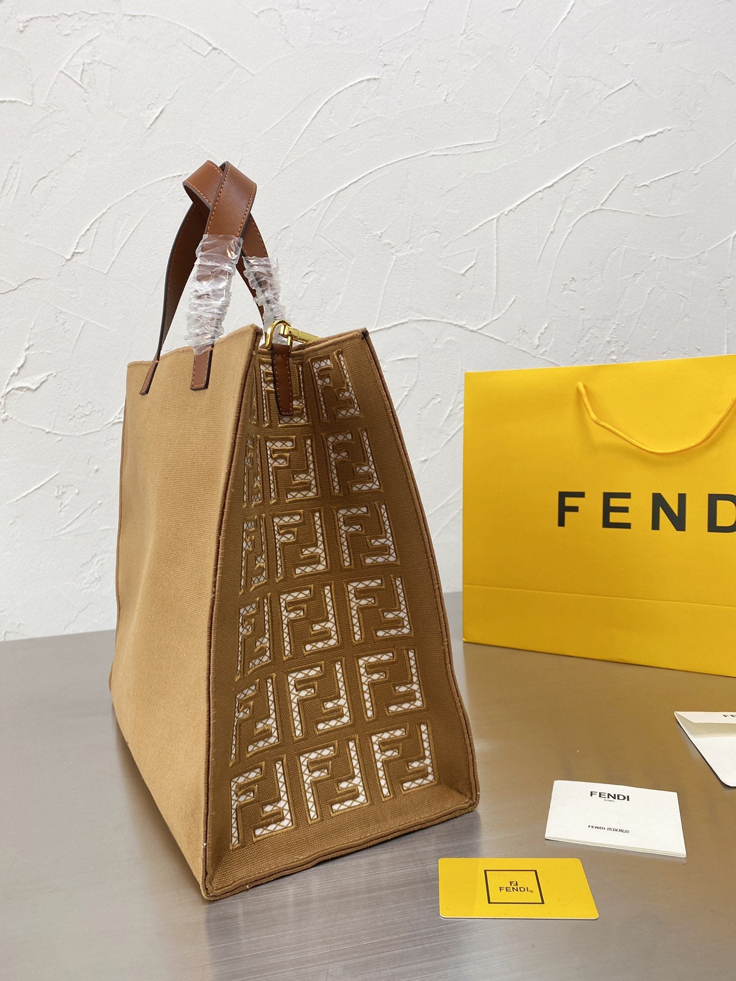 EN - New 1:1 rep  Bags FEI 137