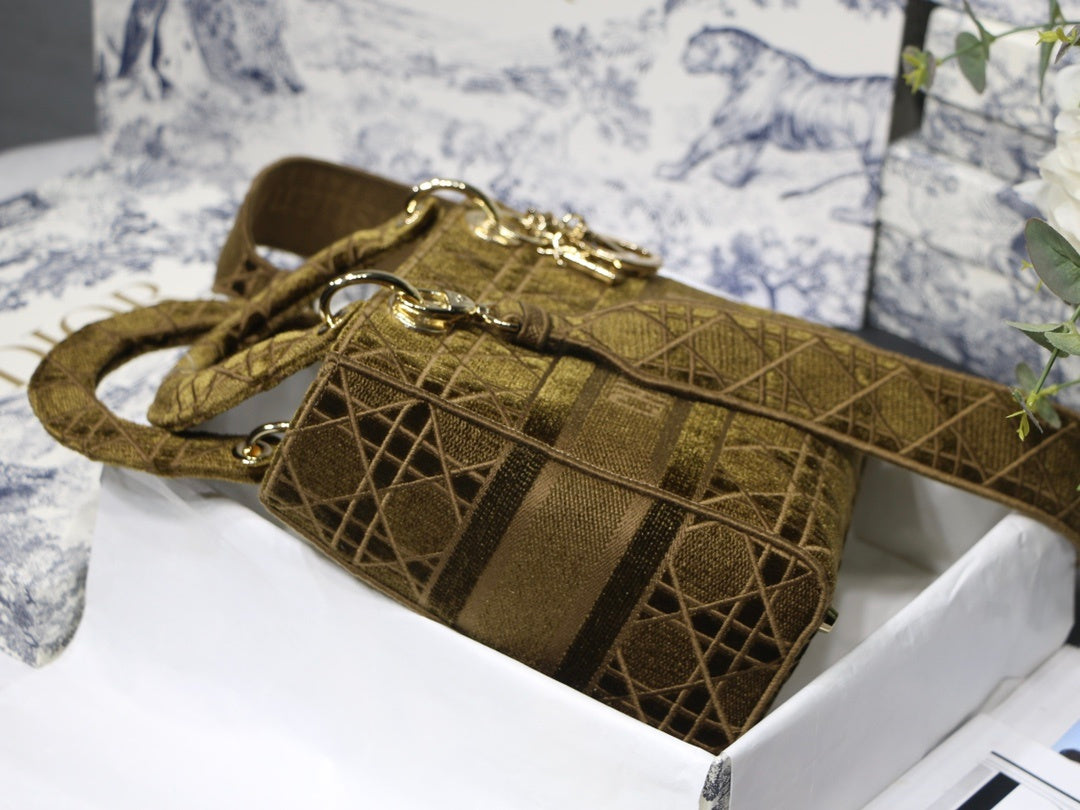 Top Quality MeTop Qualityum Lady D-Lite Brown Cannage Bag For Women 9.5in/24cm CD