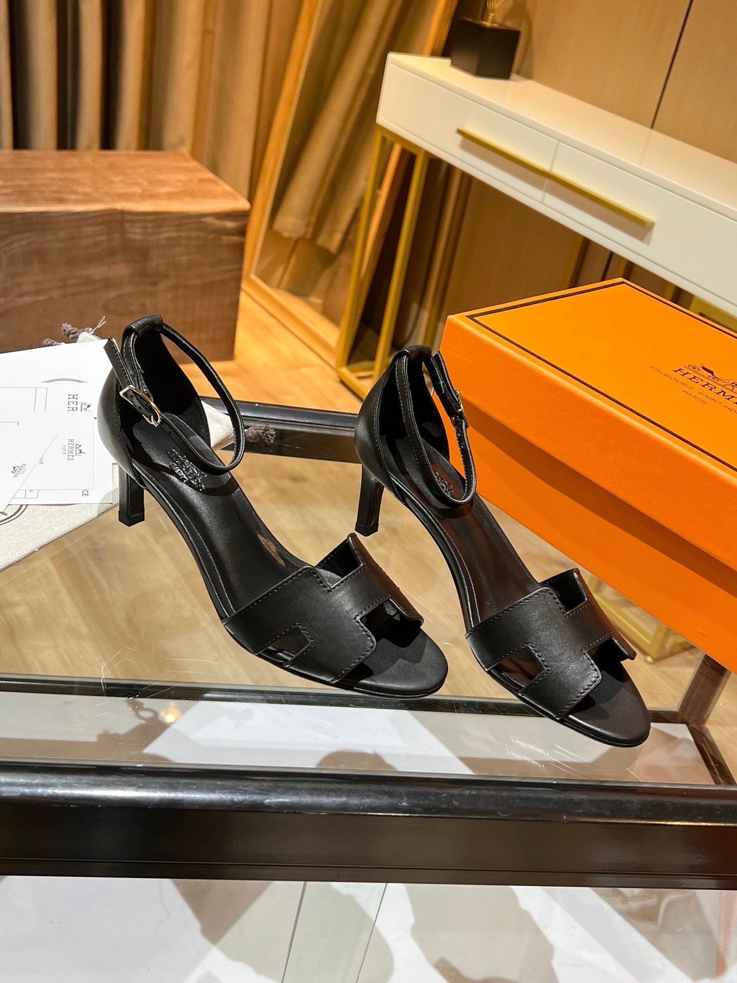 New 1:1 rep HM HIGH HEELS 039