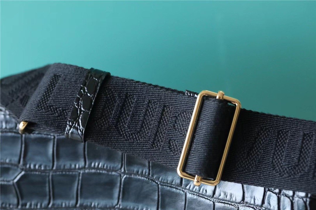 Top Quality Coussin PM High Shiny Alligator Black For Women,  Shoulder And Crossbody Bags 10.2n/26cm Top Quality 