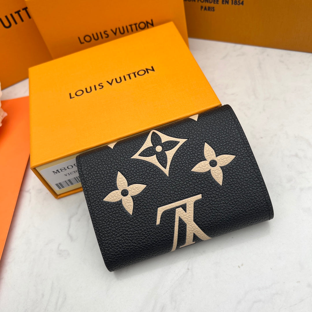 EN - New 1:1 rep  Wallet LUV 135