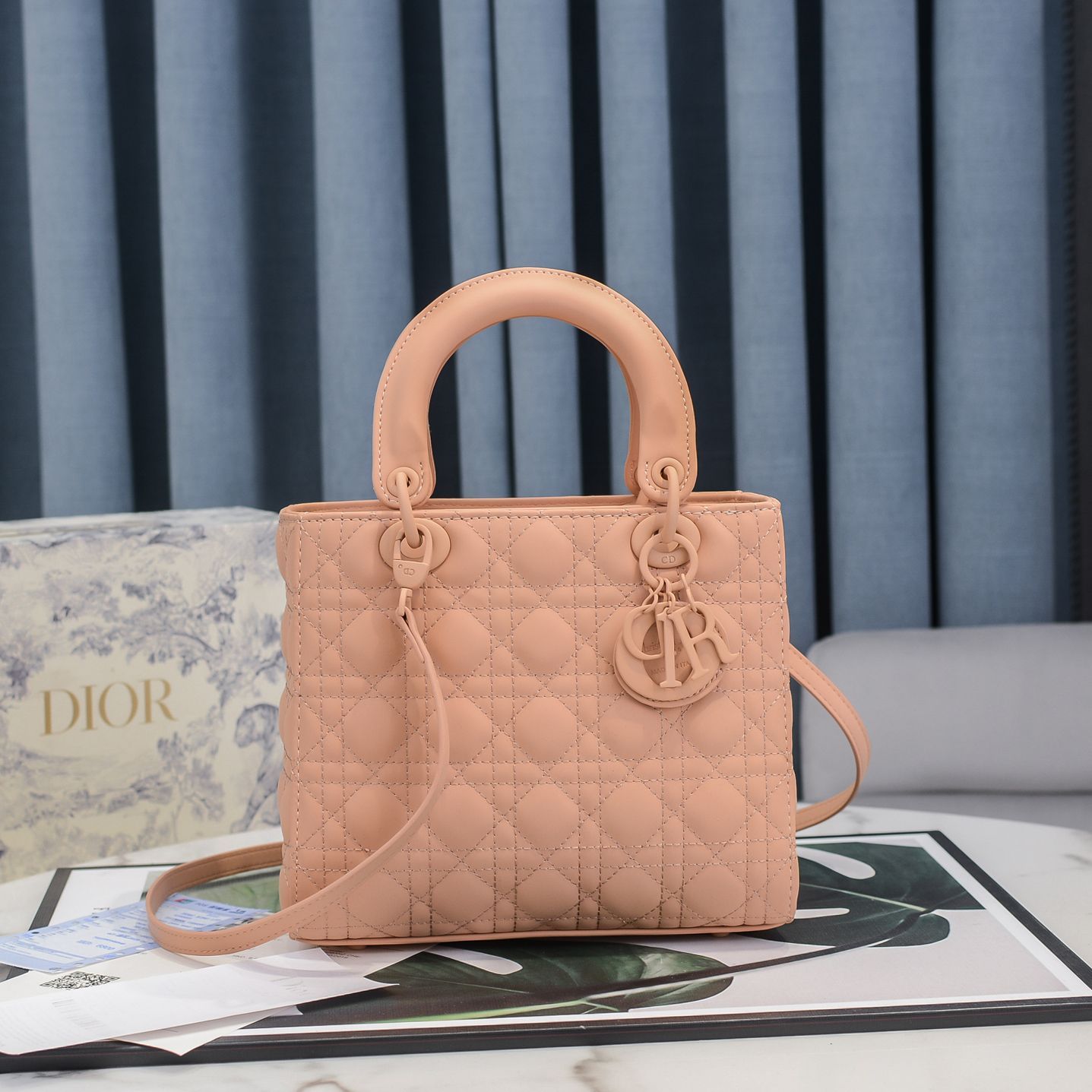 EN - New 1:1 rep  Bags DIR 221