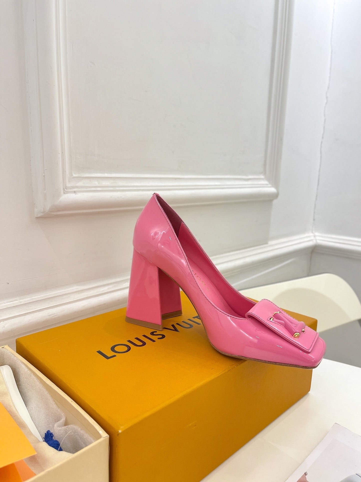 New 1:1 rep LUV High Heel Shoes 009