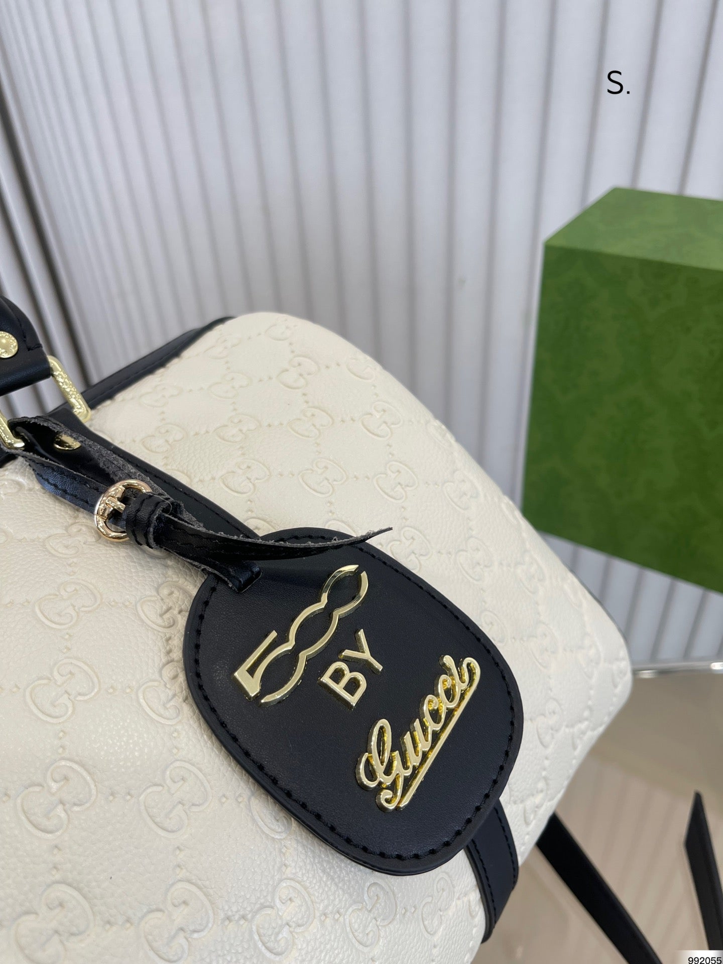 EN - New 1:1 rep  Bags GCI 537