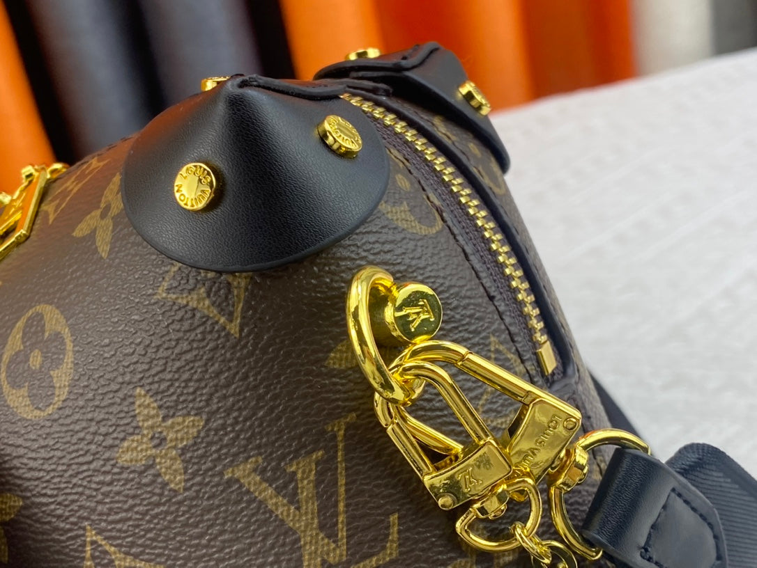 EN - New 1:1 rep  Bags LUV 662