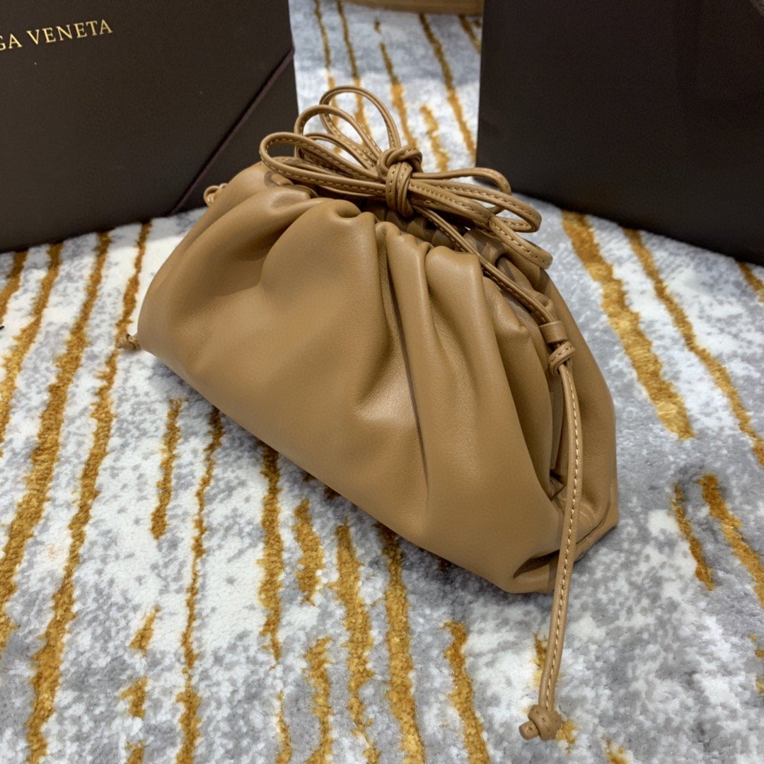 Top Quality Mini Pouch For Women 8.6in/22cm In Brown 585852VCP402618