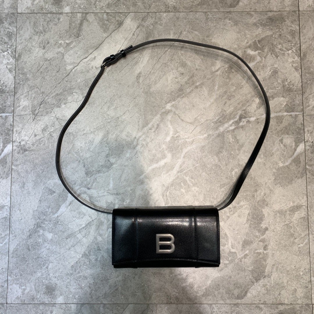 Top Quality Hourglass Wallet Bag In Black, For Women,  Bags 8in/20cm