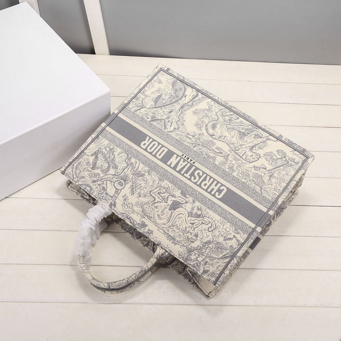 Top Quality MeTop Qualityum Book Tote Bag By Maria Grazia Chiuri Grey For Women 14in/36cm CD M1296ZTDT_M932