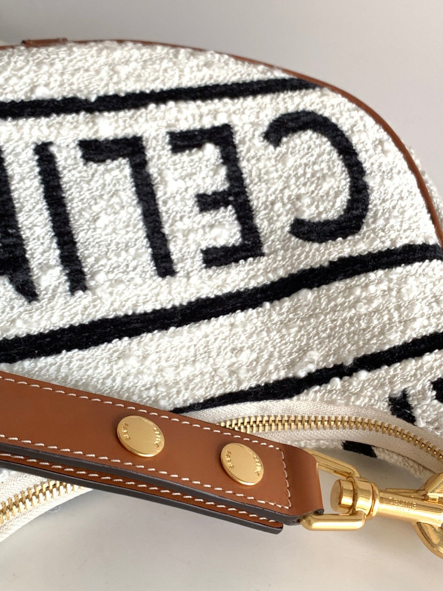 Top Quality MeTop Qualityum Ava Strap Bag In Textile With Top Quality All-Over White / Black For Women 9in/23cm 196922EFU.01WB
