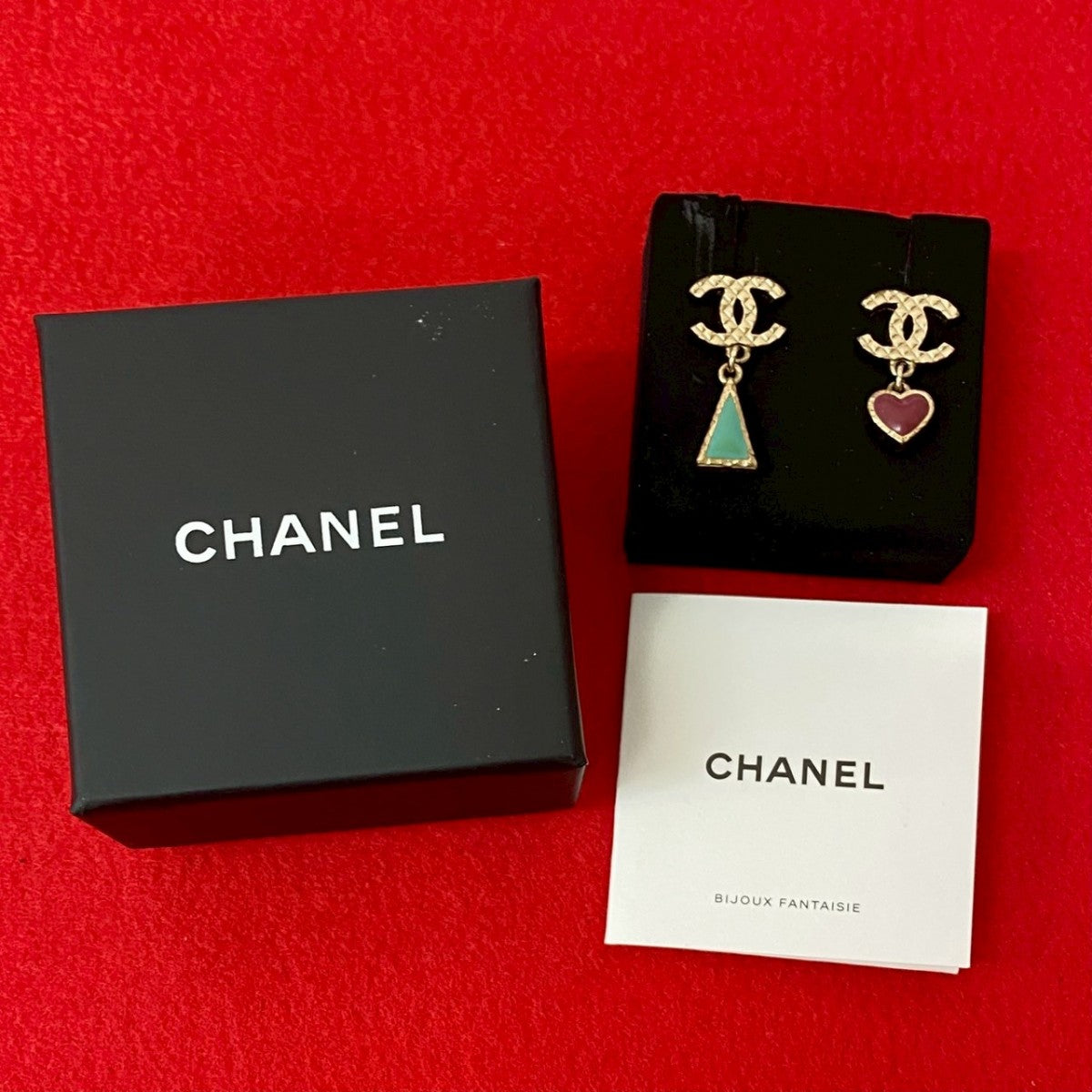 CHANEL Pierce Gold Plated gold