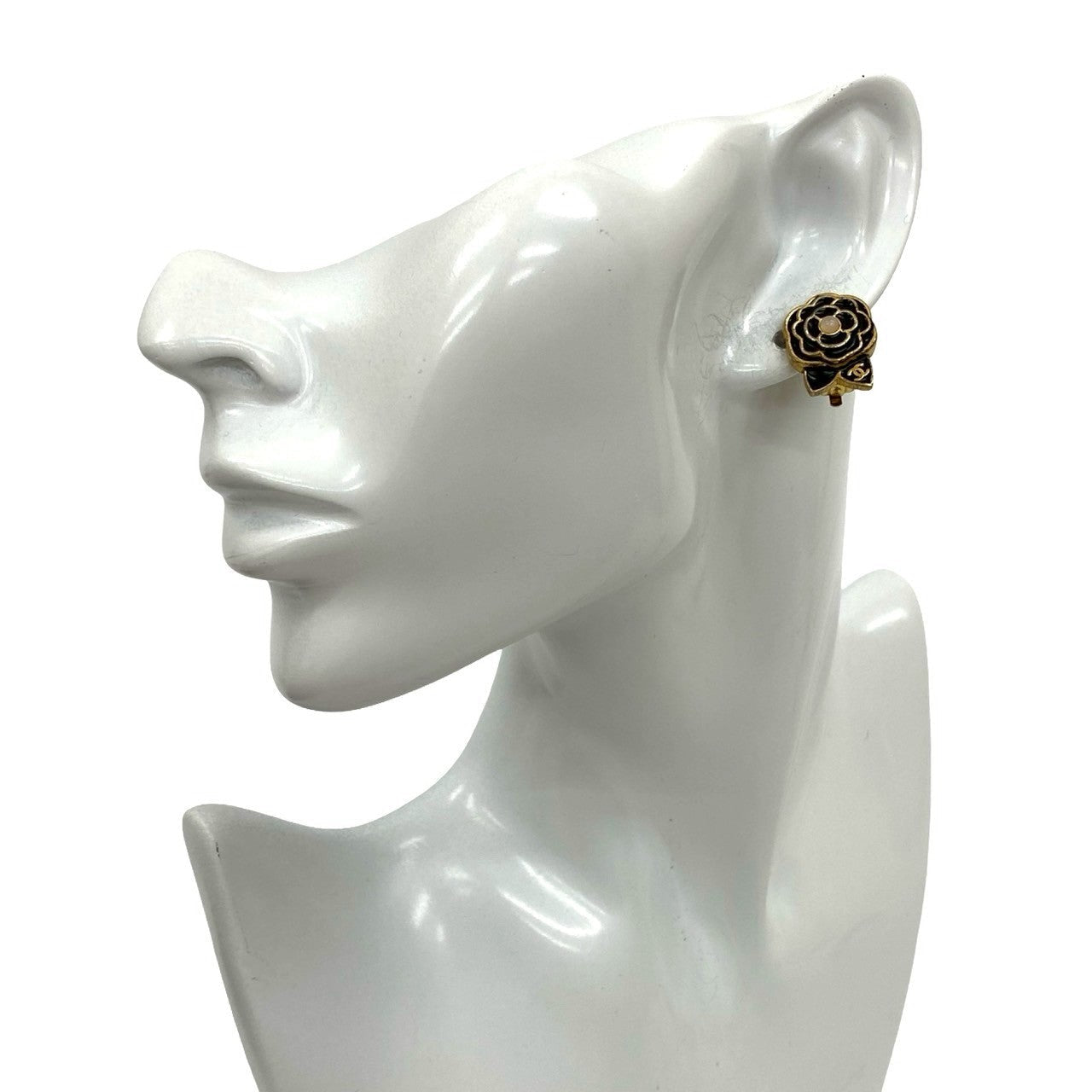 CHANEL Earring Gold Plated gold