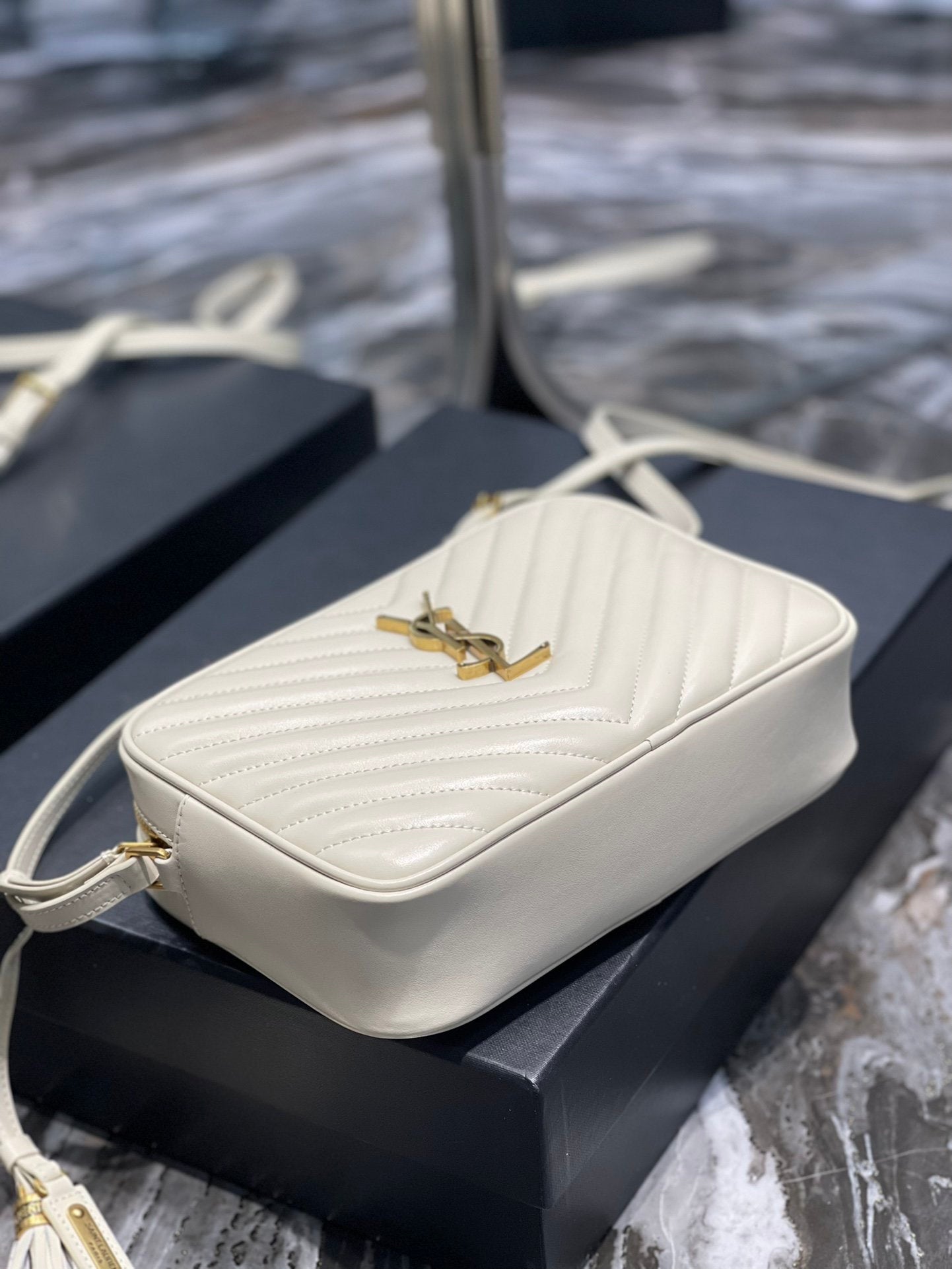 Top Quality Lou Camera Bag White With Gold Toned Hardware For Women 9in/23cm YSL 612544DV7079207