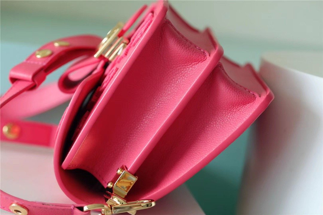Top Quality Mini Dauphine Monogram Fluo Pink For Women,  Shoulder And Crossbody Bags 7.9in/20cm Top Quality M20747