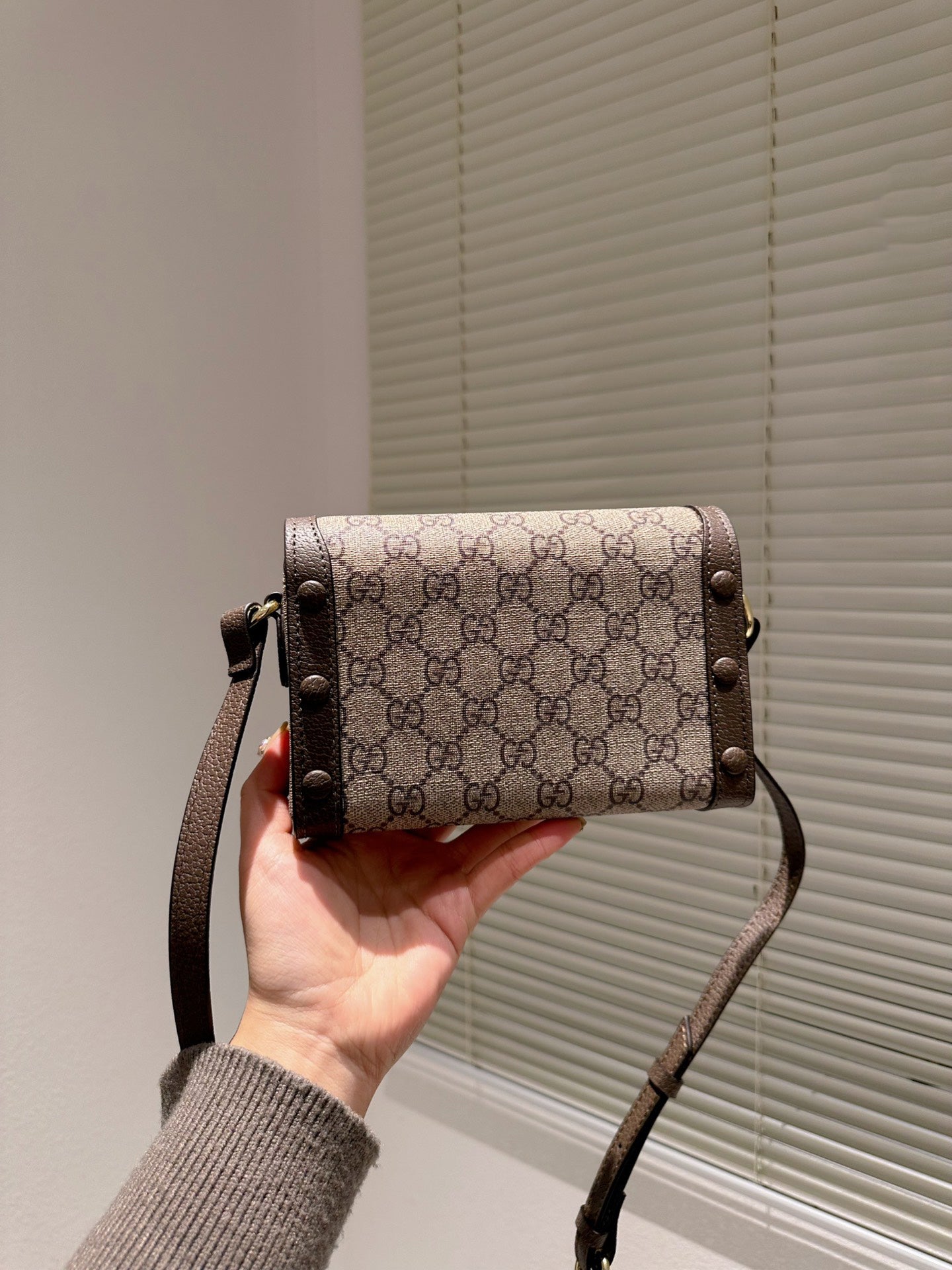 EN - New 1:1 rep  Bags GCI 520