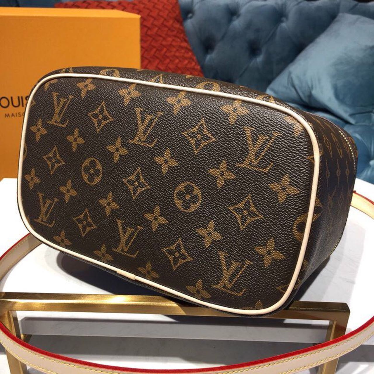 Top Quality Nice BB Vanity Case Monogram Canvas For Women, WoBags, Travel Bags 9.4in/24cm Top Quality M42265
