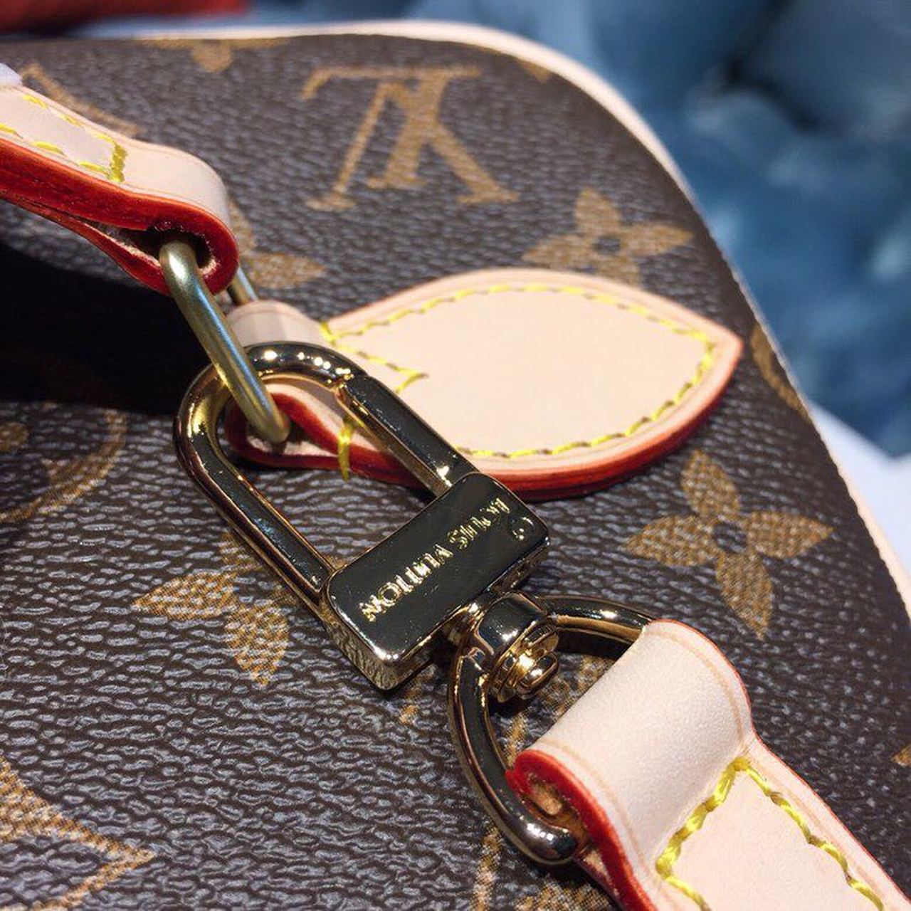 Top Quality Nice BB Vanity Case Monogram Canvas For Women, WoBags, Travel Bags 9.4in/24cm Top Quality M42265