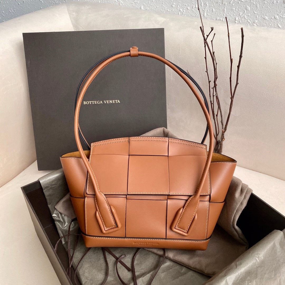 Top Quality Arco Bag For Women 12in/33cm In Brown