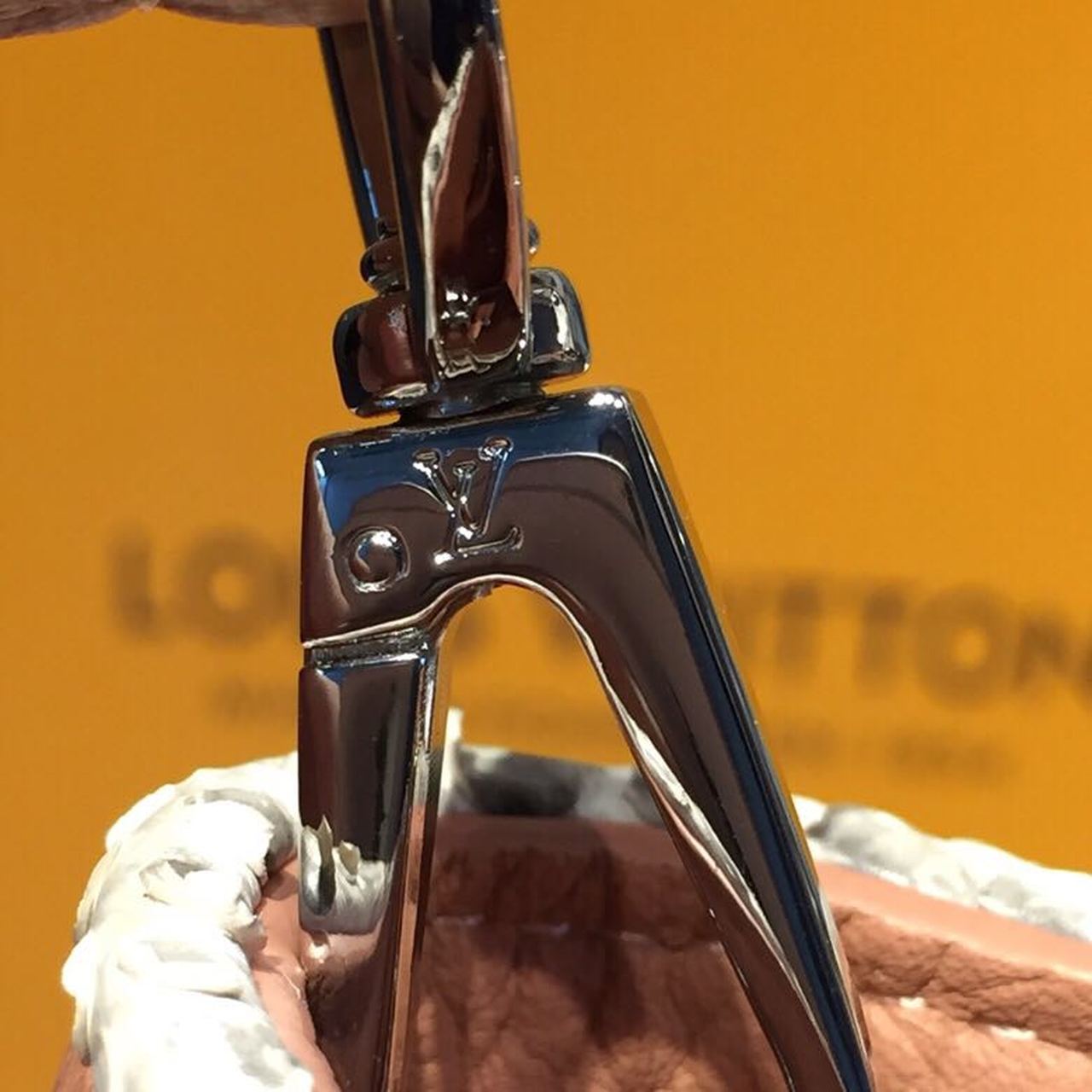 Top Quality Capucines PM Taurillon And Python Magnolia Pink For Women,  Shoulder And Crossbody Bags 10.4in/27cm Top Quality