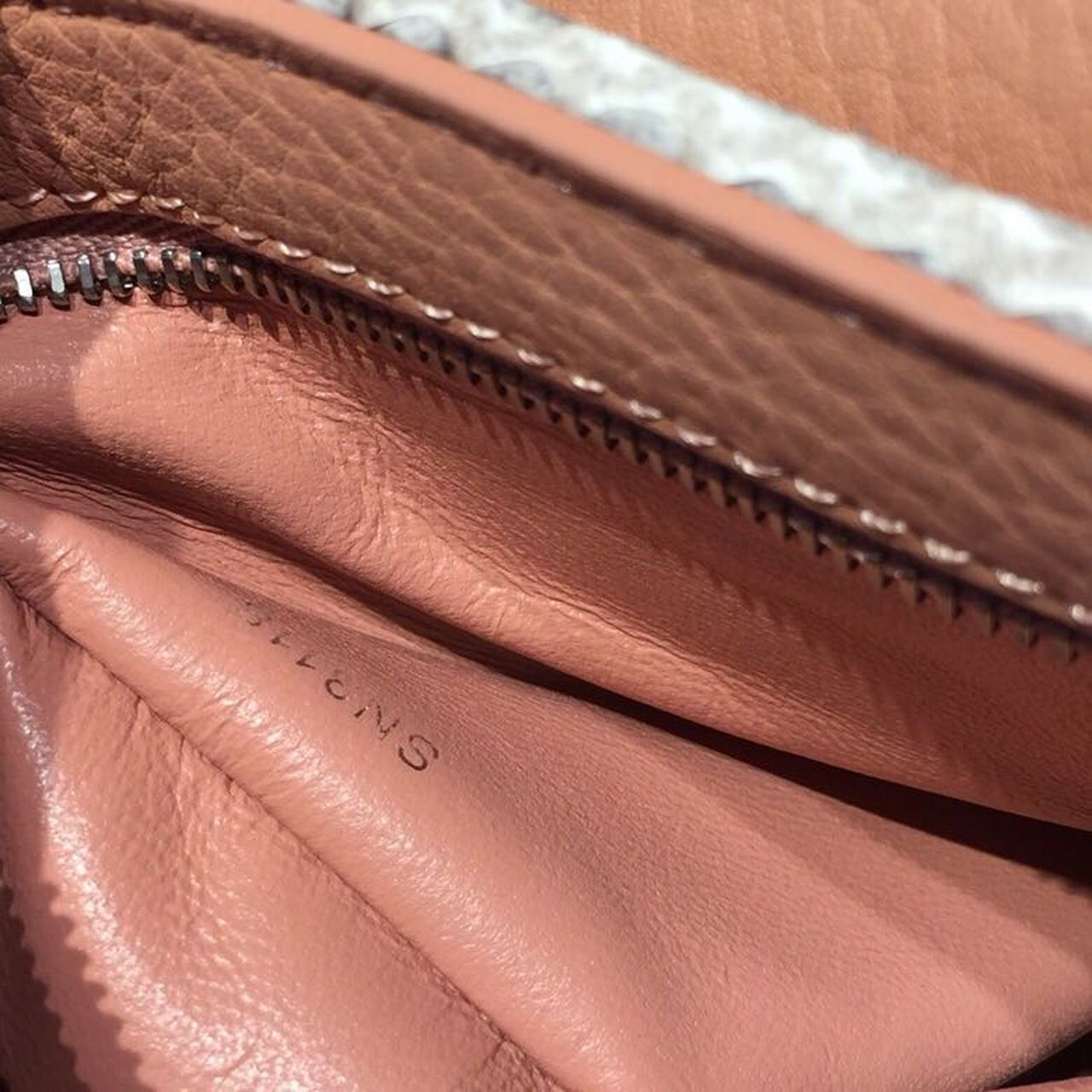 Top Quality Capucines PM Taurillon And Python Magnolia Pink For Women,  Shoulder And Crossbody Bags 10.4in/27cm Top Quality