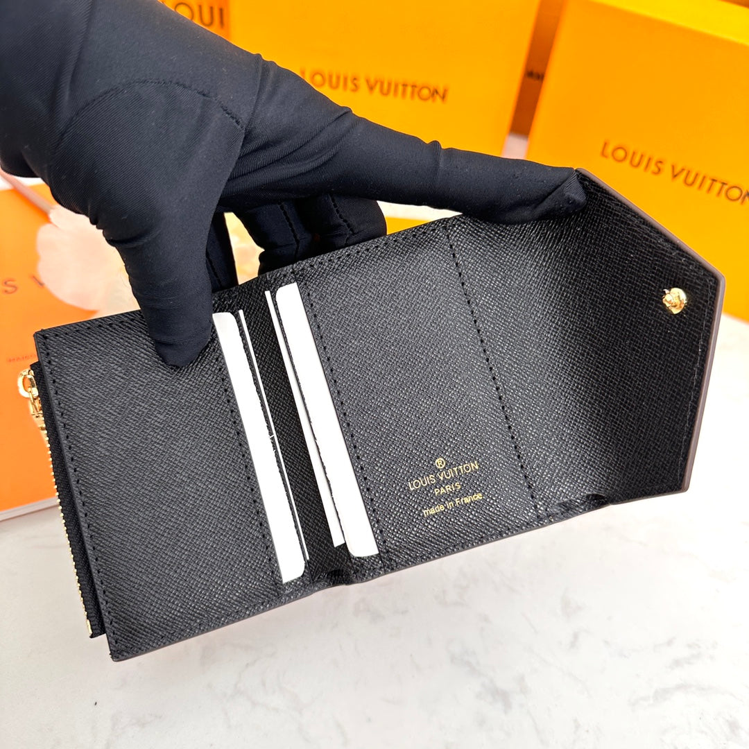 EN - New 1:1 rep  Wallet LUV 137