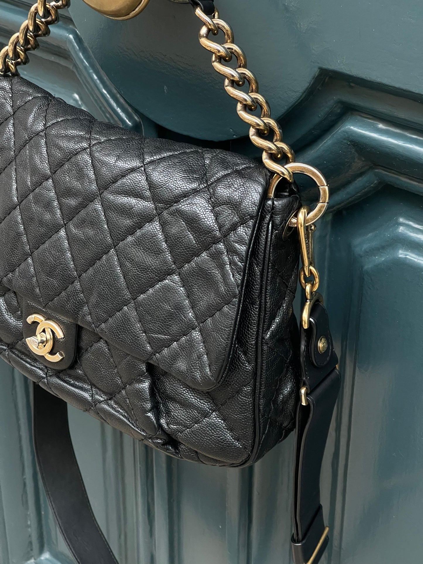 Chanel - Sac Jumbo Distressed noir
