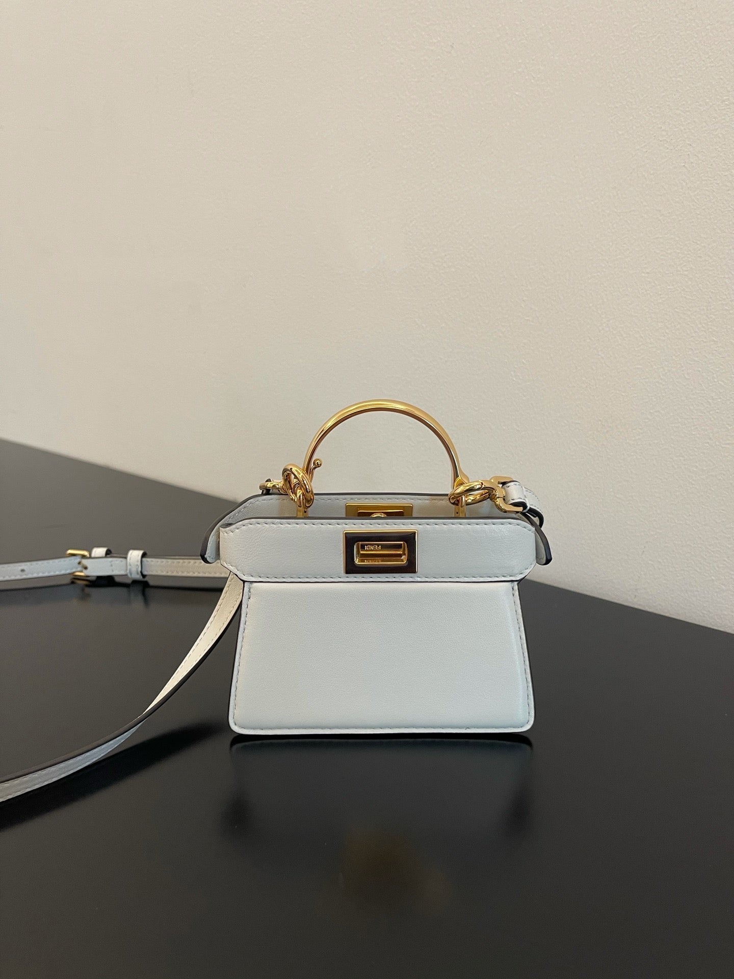 Top QualityTop Quality Peekaboo ISeeU Petite White Micro Bag For Woman 11cm/4.5in