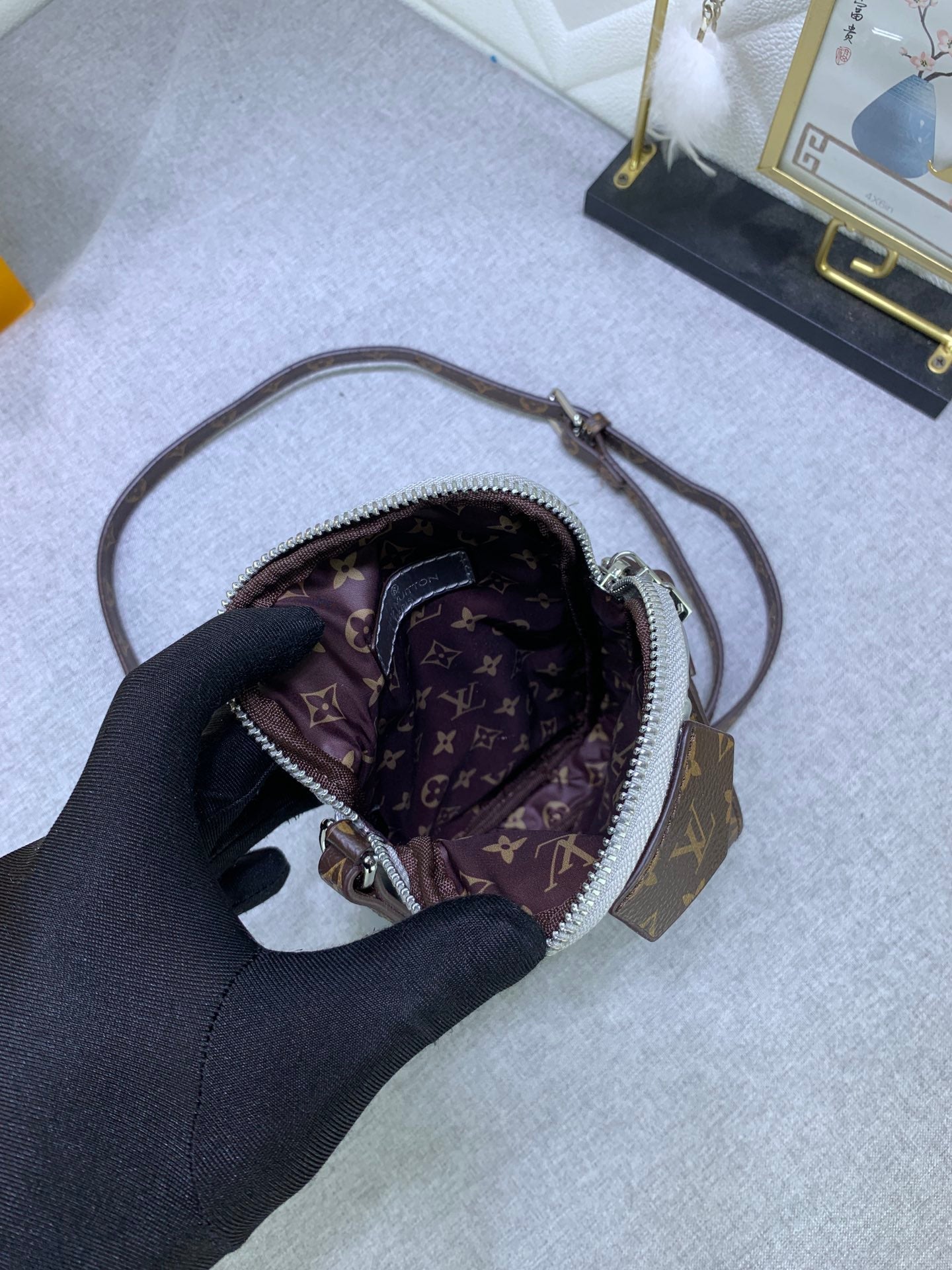 EN - New 1:1 rep Bag LUV 622