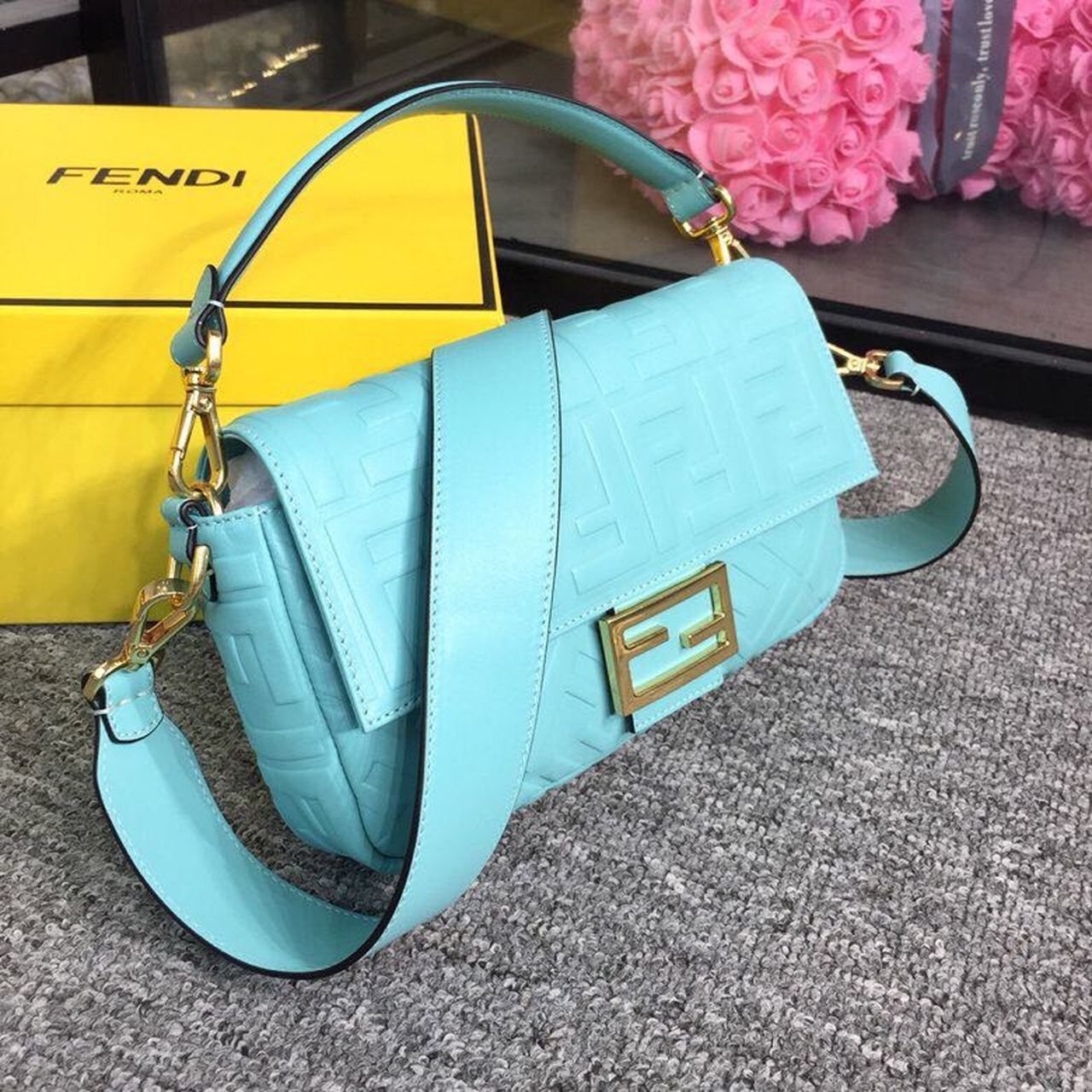 Top QualityTop Quality Baguette Nappa Light Blue For Women, Women’s Handbags, Shoulder And Crossbody Bags 10in/27cm FF 8BR600
