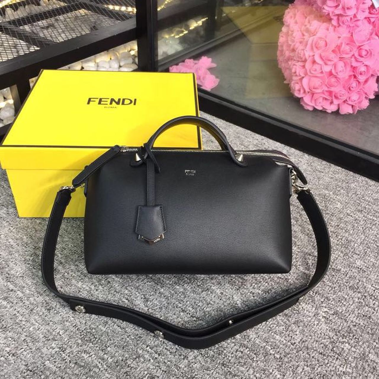 Top QualityTop Quality By The Way Medium Bag Black For Women, Women’s Handbags, Shoulder And Crossbody Bags 10in/27cm FF 8BL1461D5F0GXN