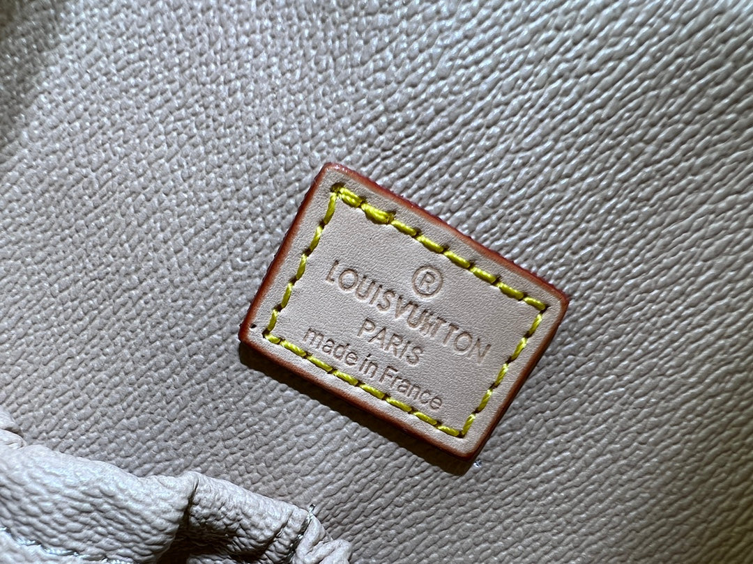 New 1:1 rep Lux Bags LUV 901
