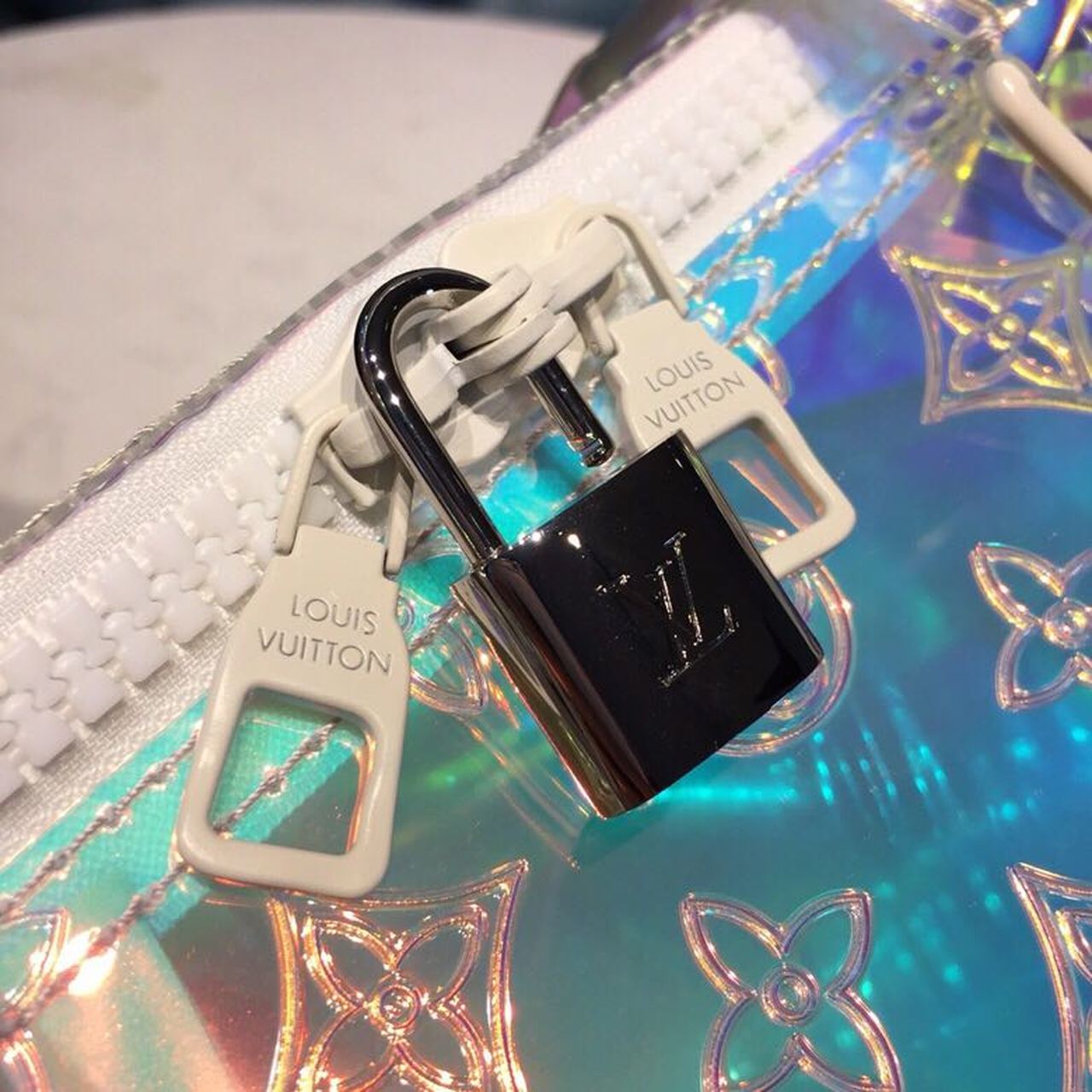 Top Quality Keepall Bandouliere 50 Monogram PVC Iridescent Prism By Virgil Abloh For Men, Bags, Travel Bags 19.7in/50cm Top Quality M53271