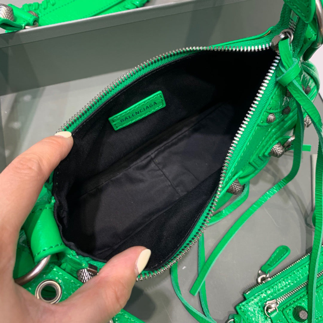 Top Quality Le Cagole XS Shoulder Bag In Green, For Women,  Bags 10.2in/26cm 6713091VG9Y3809