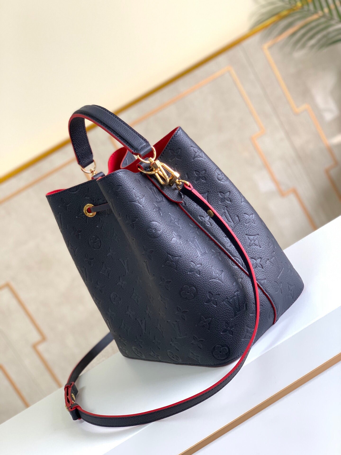 Top Quality NeoNoe MM Bucket Bag Monogram Empreinte Navy Blue/Red For Women, Womens Handbags, Shoulder And Crossbody Bags 10.2in/26cm Top Quality M45306