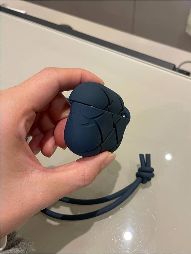 Luxury Bottega Veneta Intrecciato Airpod Case Navy Blue