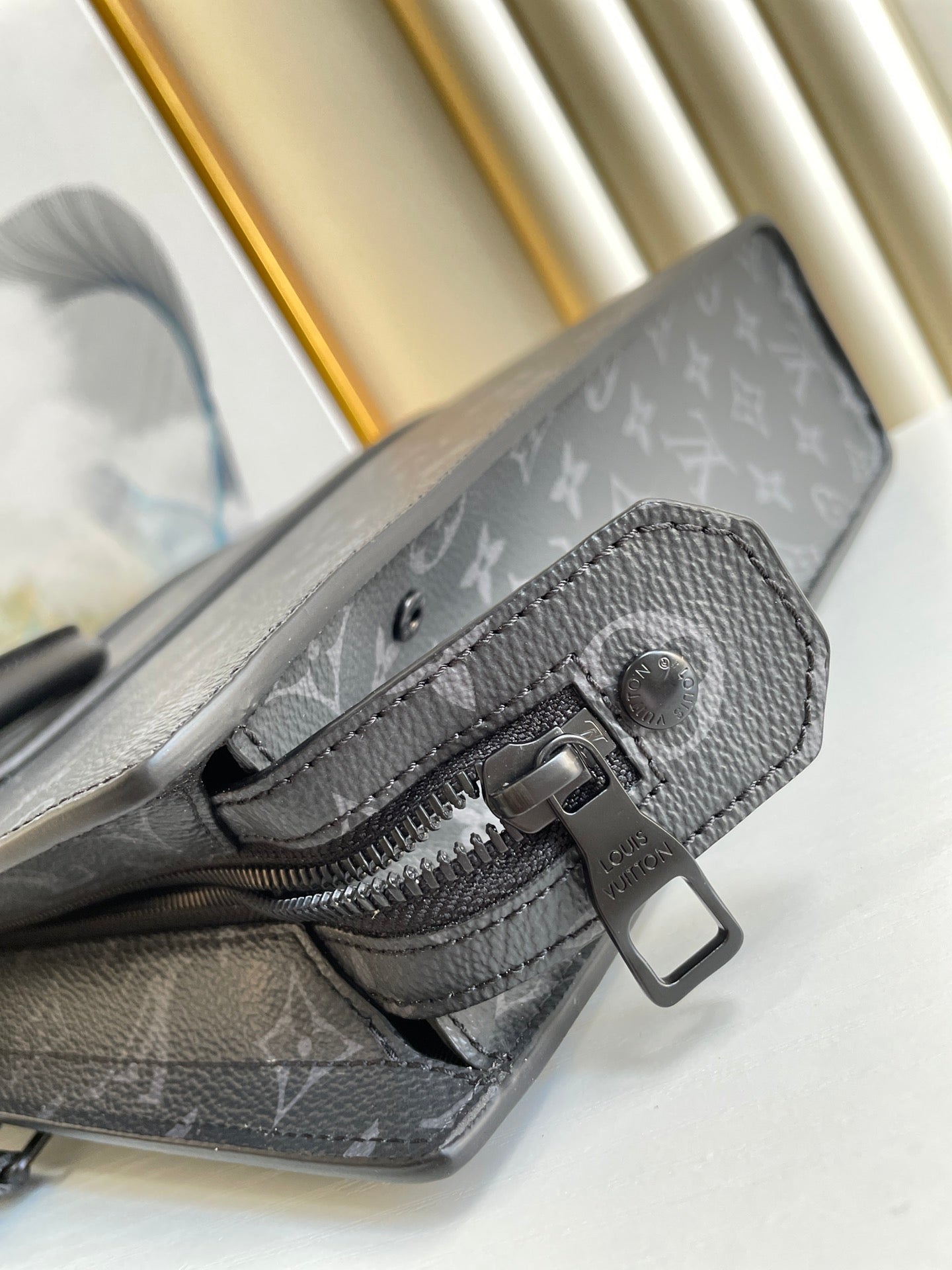 Top Quality Sac Plat Horizontal Zippe Monogram Eclipse For Men, Bags, Shoulder And Crossbody Bags 15.4in/39cm Top Quality M45265
