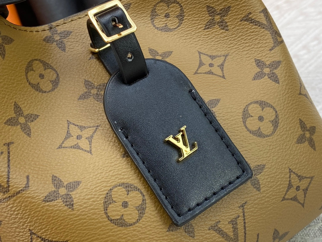 New 1:1 rep Lux Bags LUV 890