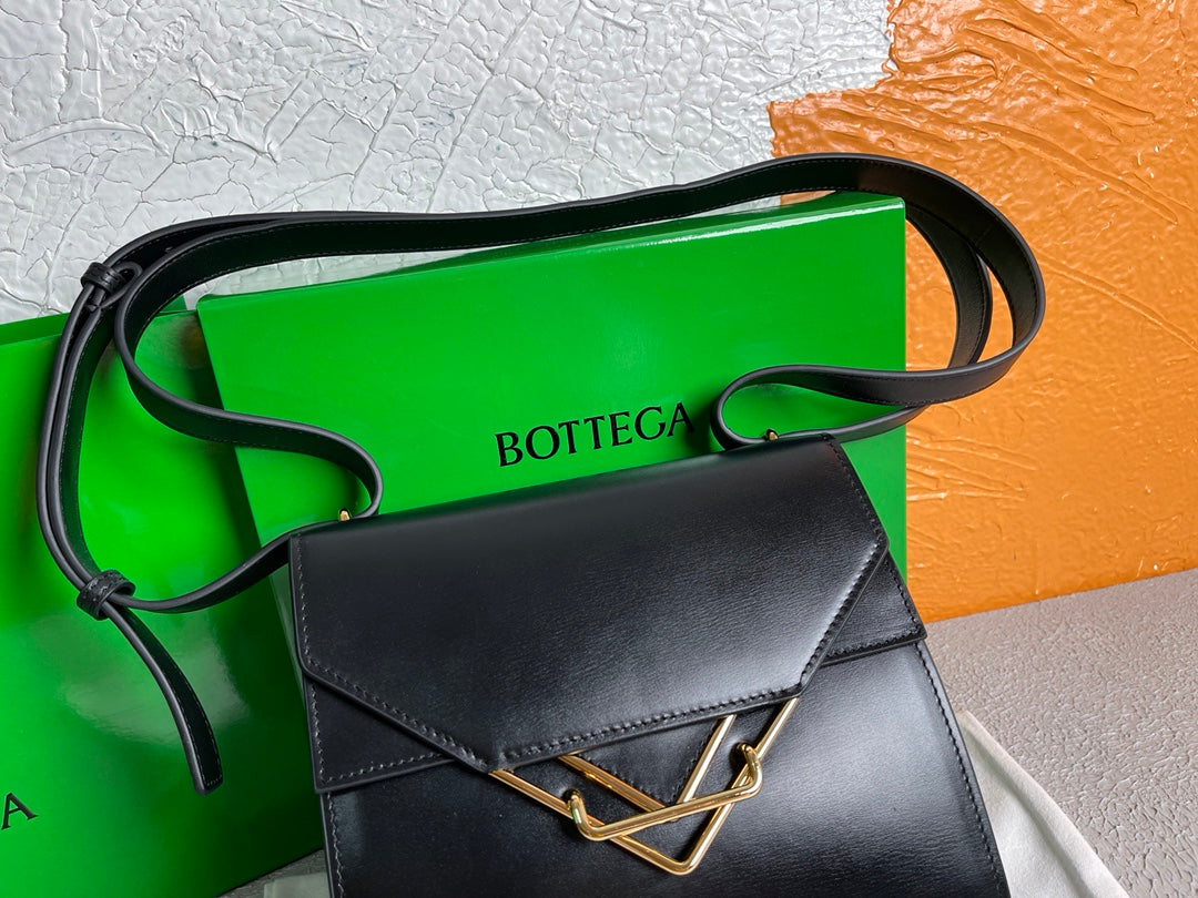 Top Quality Clip Bag Black, For Women, Women’s Bags 9in/23cm