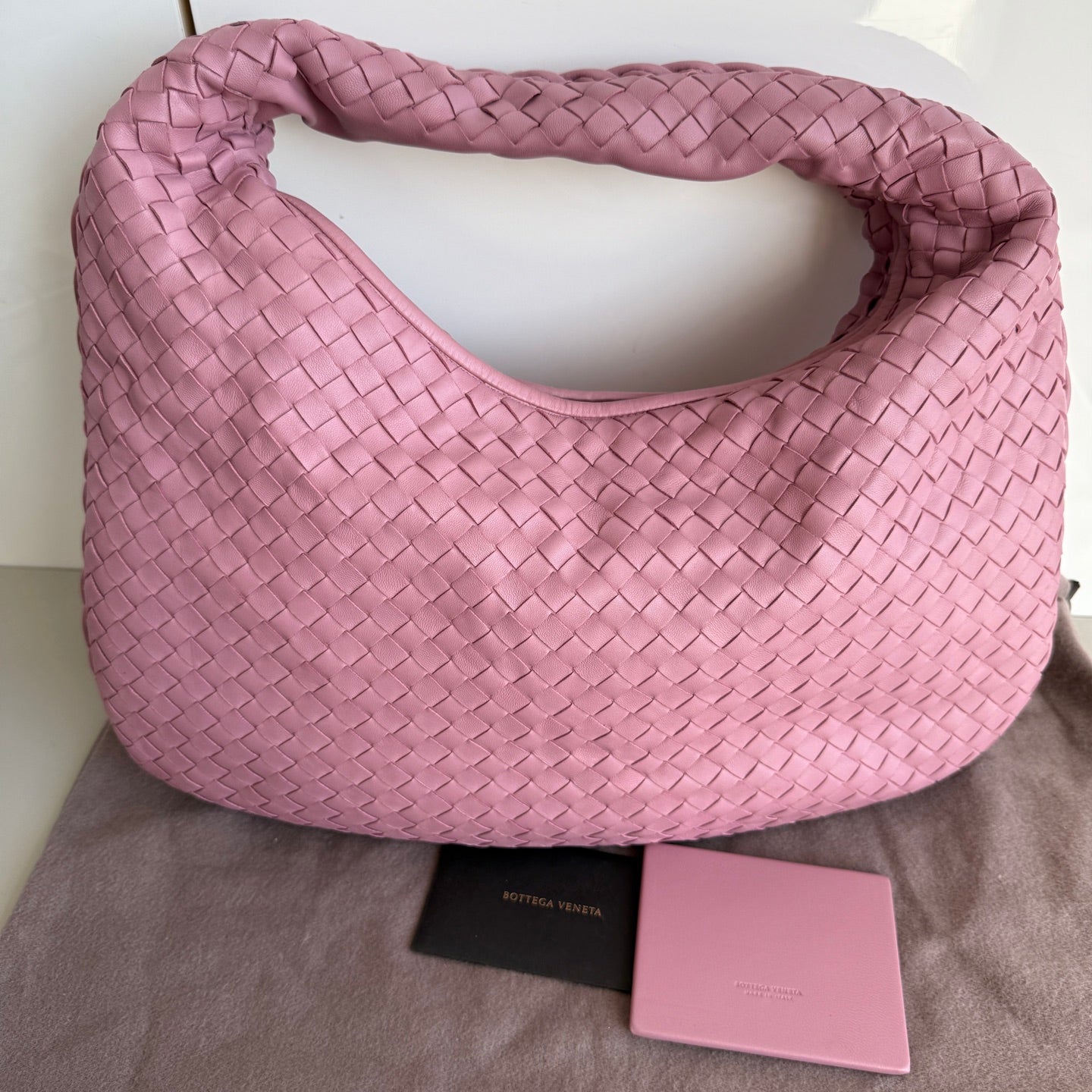 Bottega Veneta Veneta Hobo Small Mauve Pink Intrecciato Leather Bag 40cm