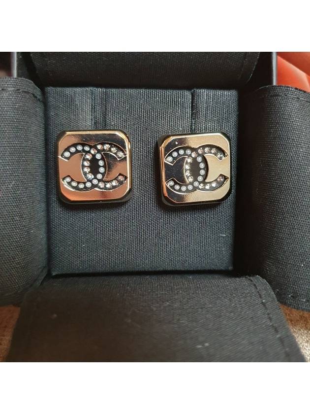 CC Logo Square Earrings Gold Chanel