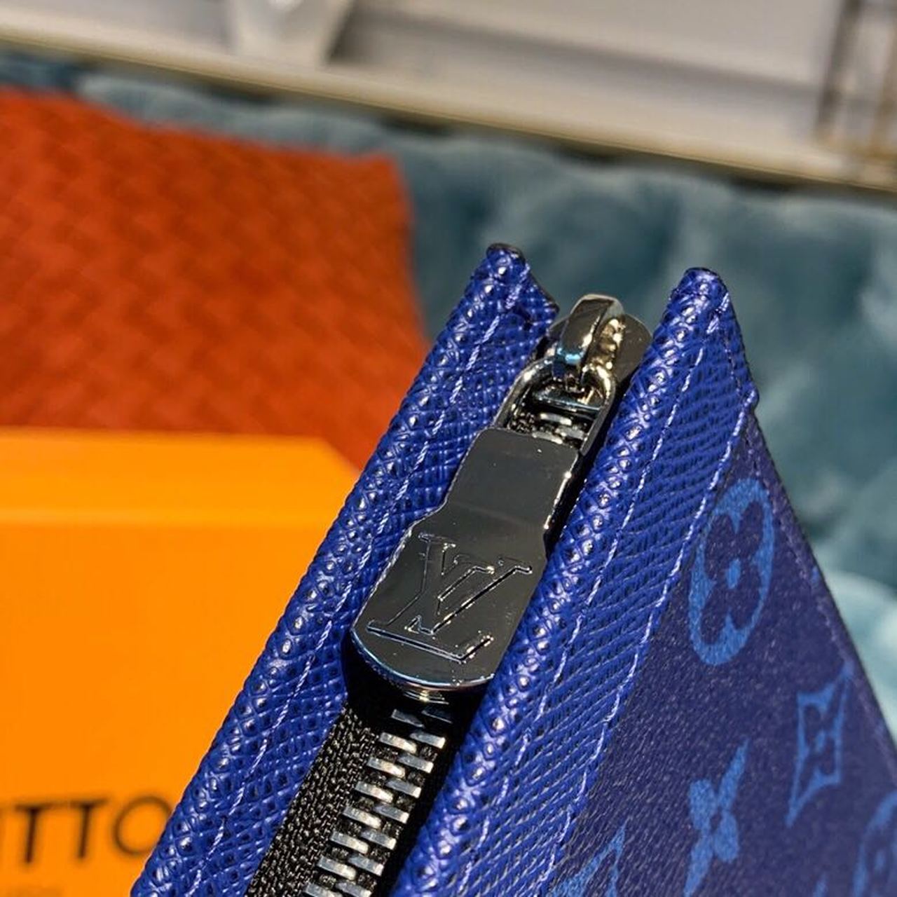 Top Quality Pochette Voyage MM Monogram Eclipse Canvas Pacific Blue For Men, Bags, Travel Bags 10.6in/27cm Top Quality M30423