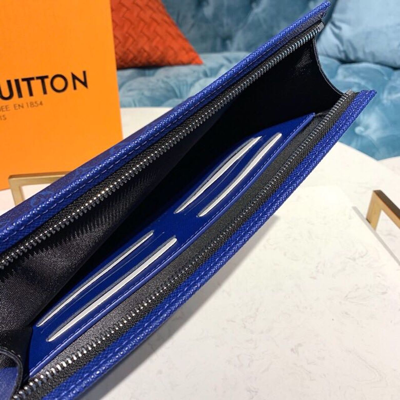 Top Quality Pochette Voyage MM Monogram Eclipse Canvas Pacific Blue For Men, Bags, Travel Bags 10.6in/27cm Top Quality M30423