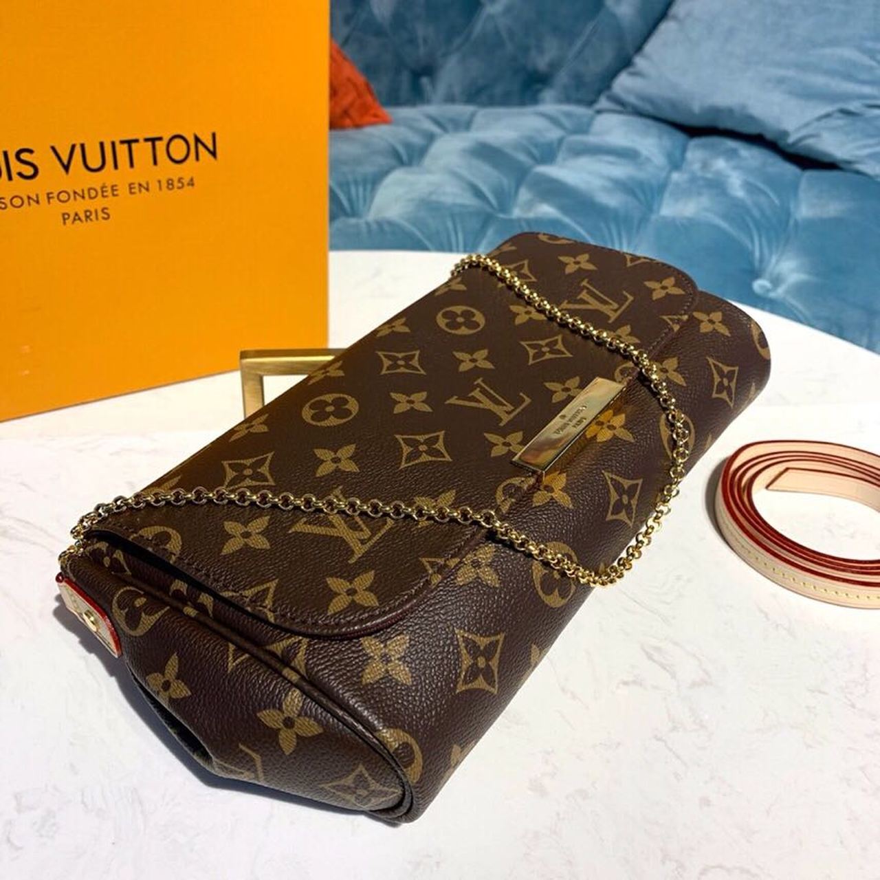 Top Quality Favorite MM Clutch Monogram Canvas For Women, Womens Handbags, Shoulder And Crossbody Bags 10.2in/26cm Top Quality M40718
