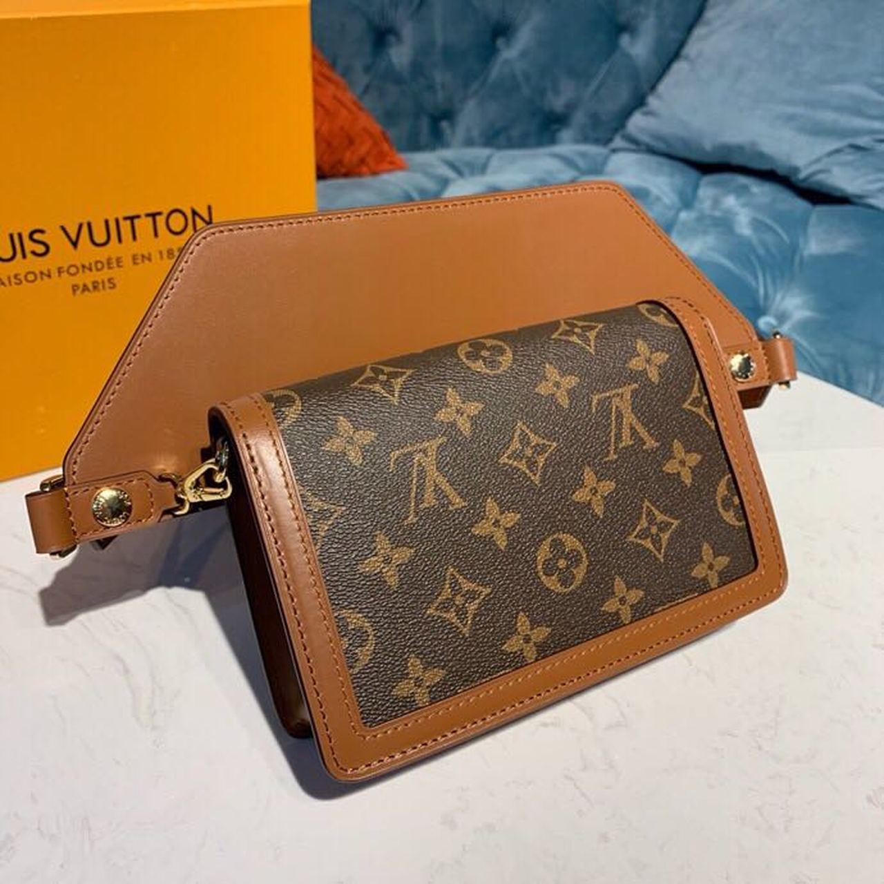 Top Quality Dauphine Bumbag Monogram And Monogram Reverse Canvas For Women, WoBelt Bags 7.5in/19cm Top Quality M44586