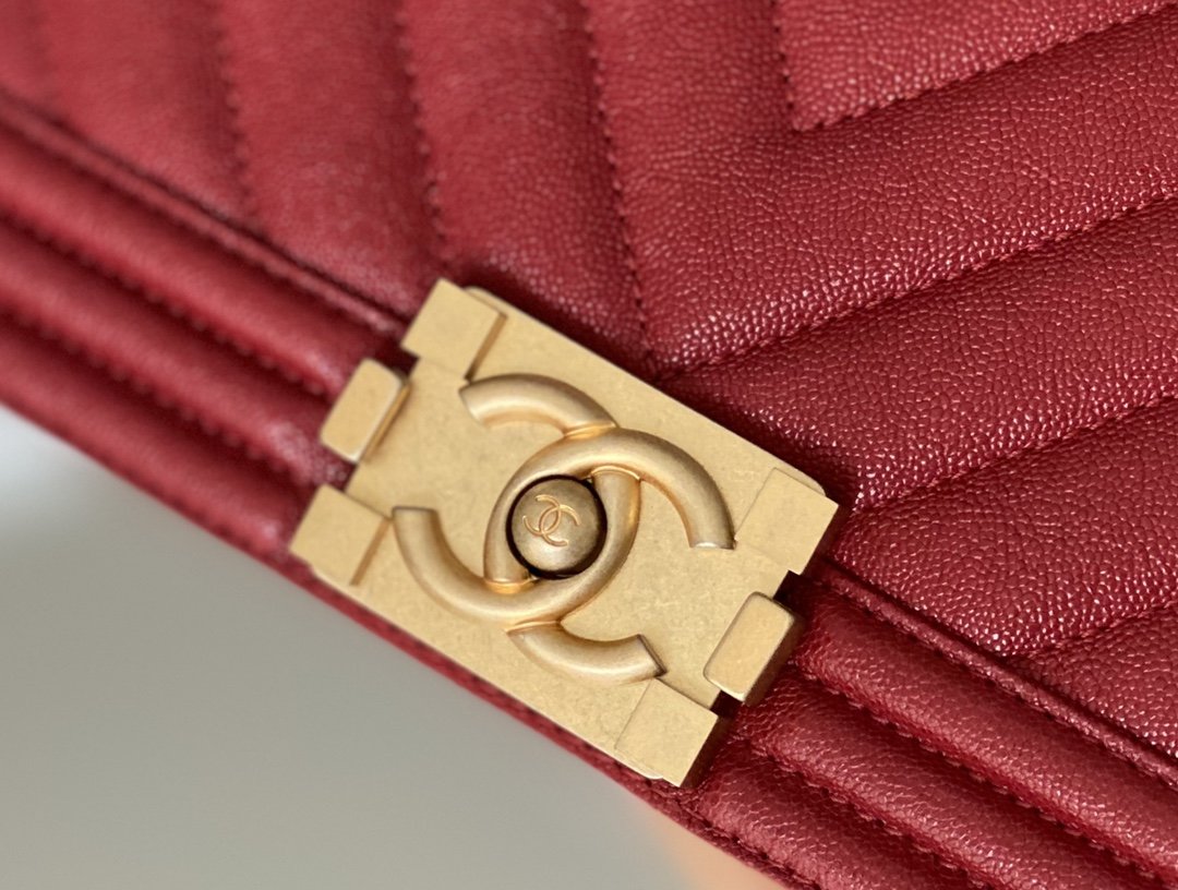 CHLMedium Boy Handbag Red For Women 9.8in/25cm A67086