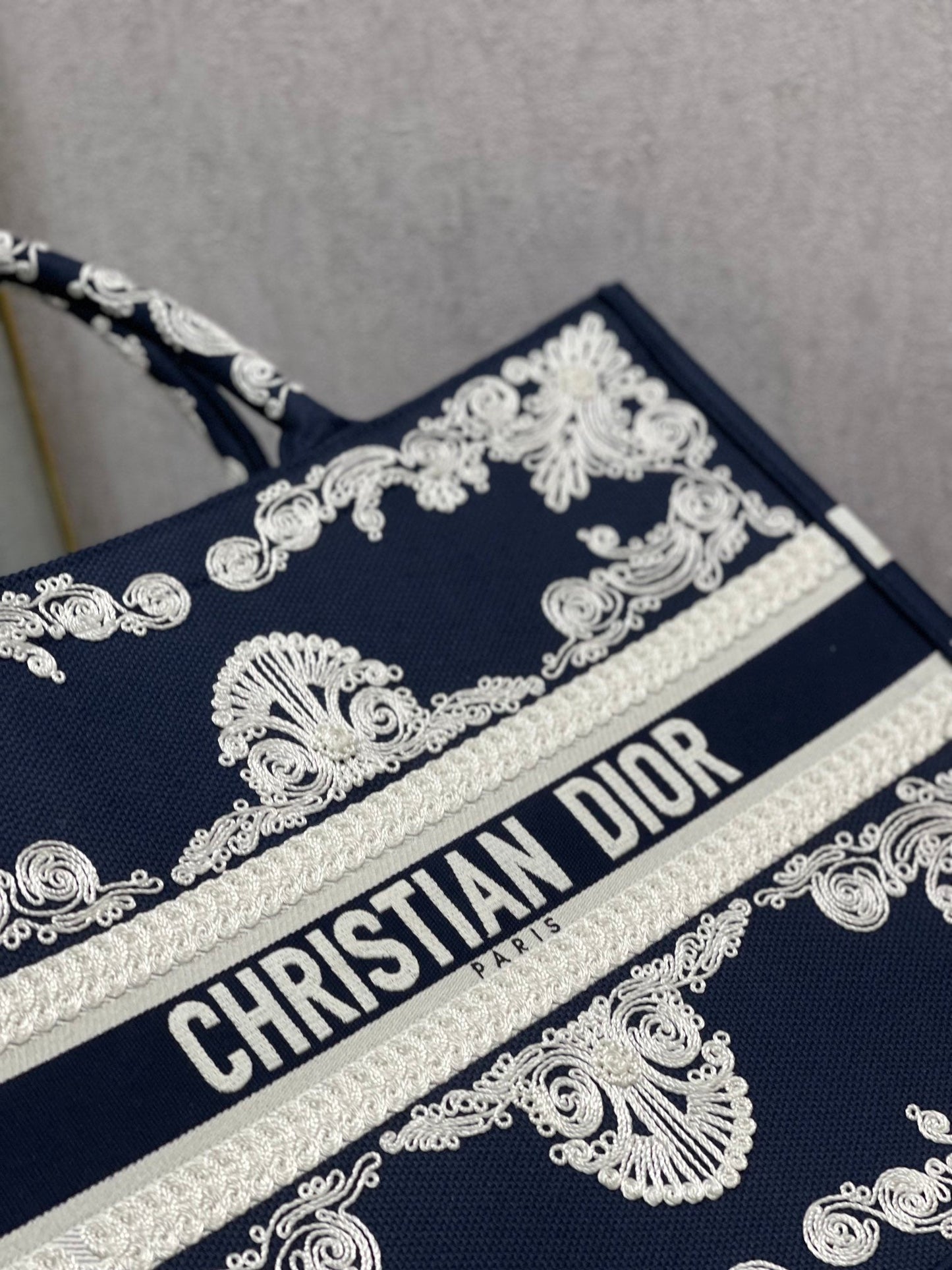 Top Quality MeTop Qualityum Book Tote Blue and White Cornely Embroidery, Blue, For Women Womens Handbags, Shoulder Bags, 42cm CD M1286ZTZB_M928