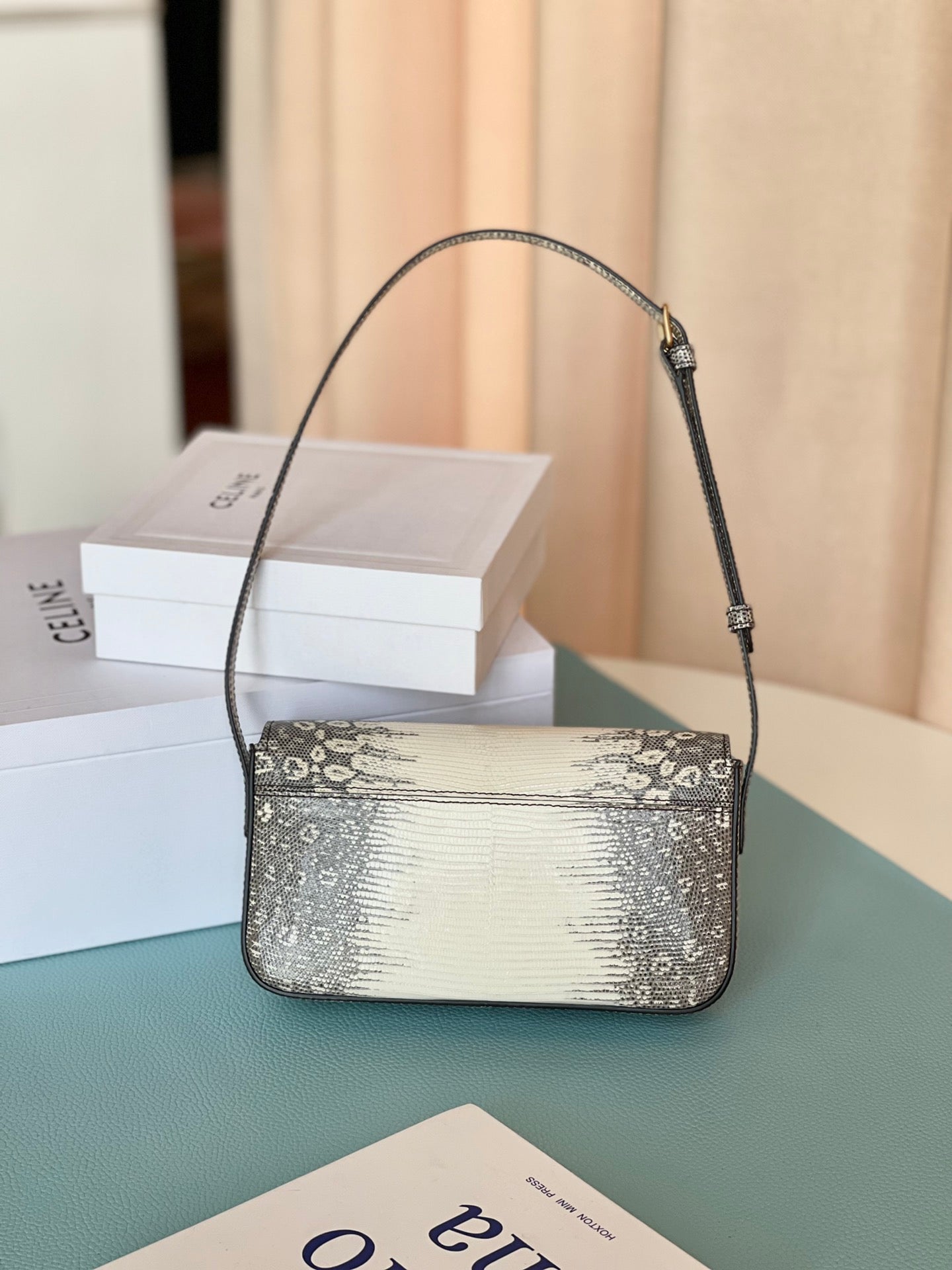 Top Quality Triomphe Shoulder Bag In Lizard Natural For Women 8in/20cm 194144BF5.02VG