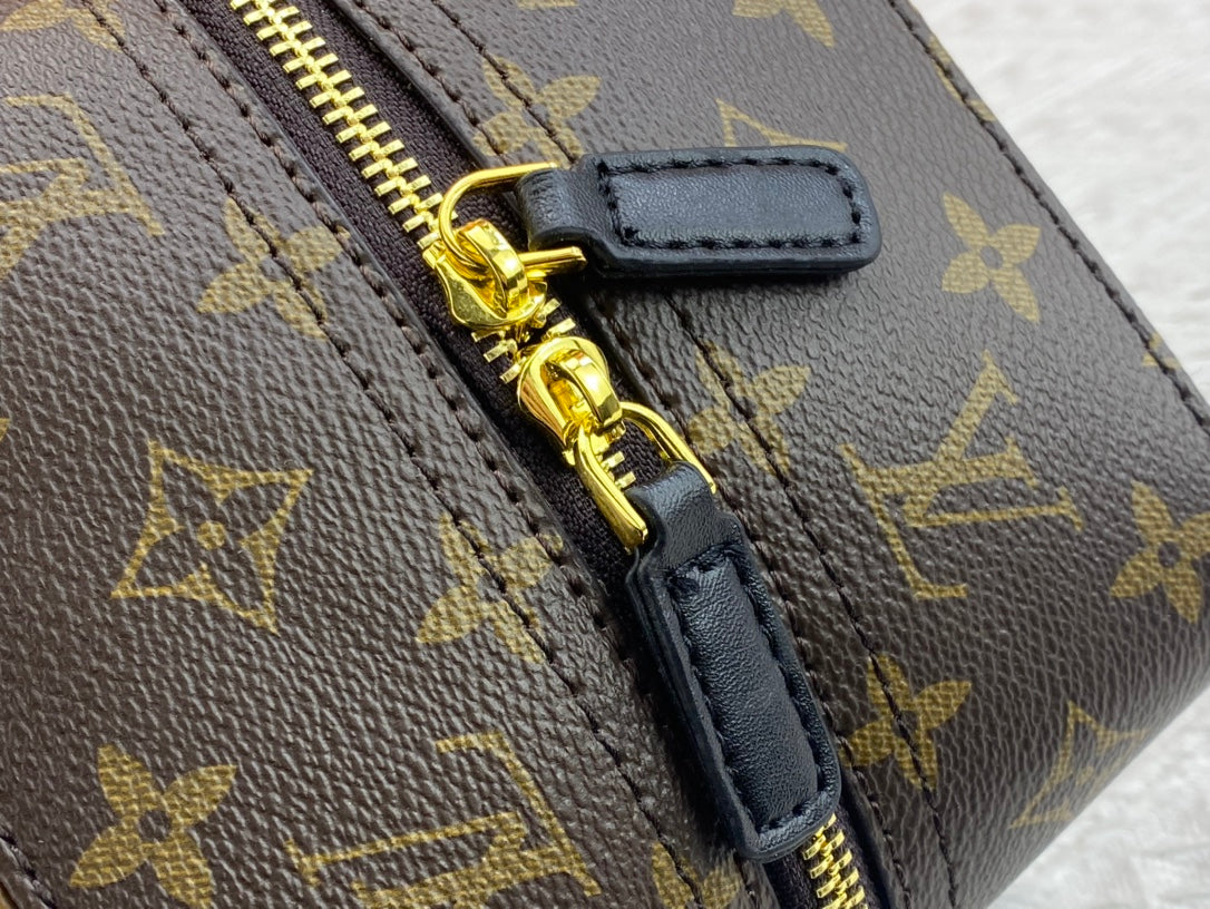 EN - New 1:1 rep  Bags LUV 678